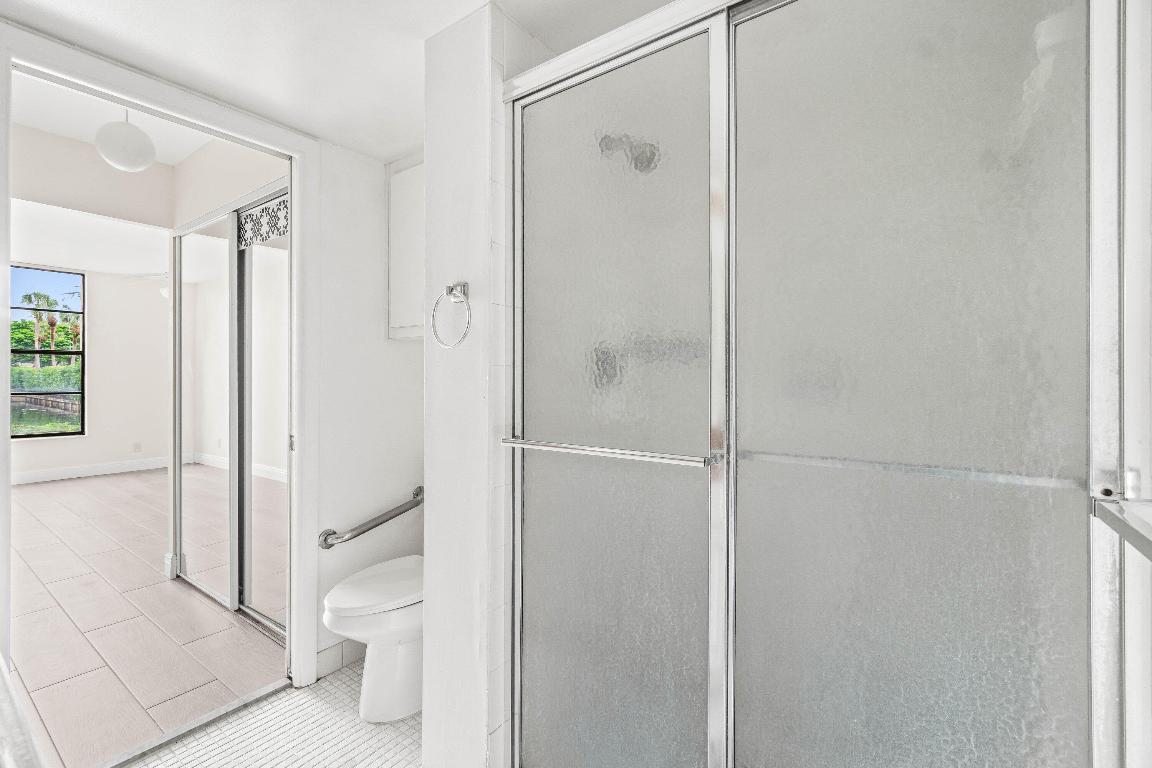 17 Royal Palm Way 103