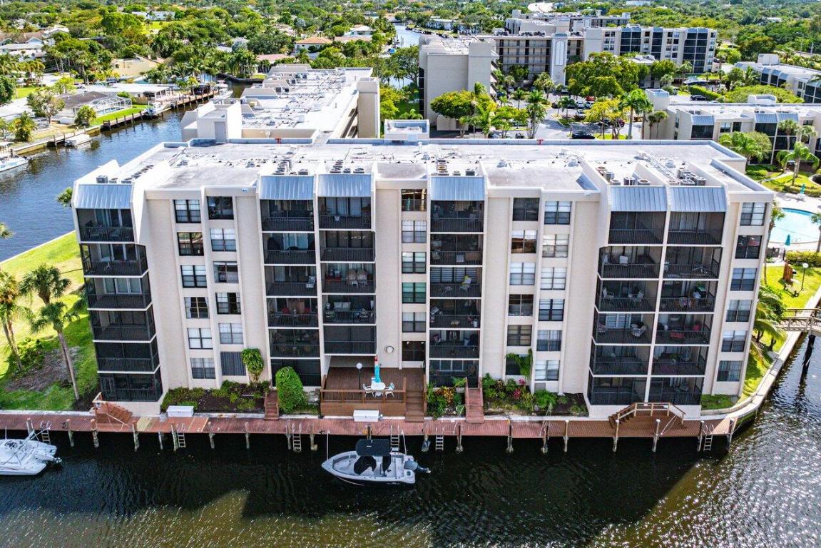 12 Royal Palm Way Unit 605