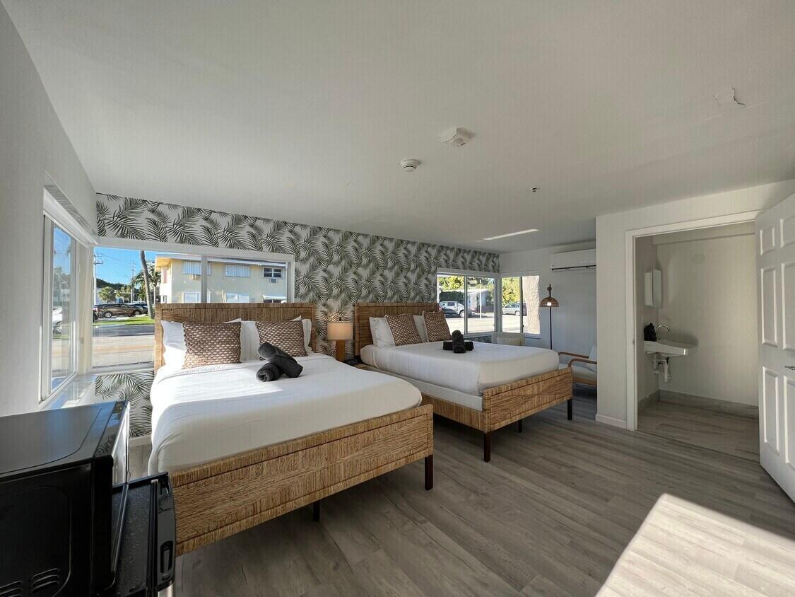 1020 N Riverside Drive