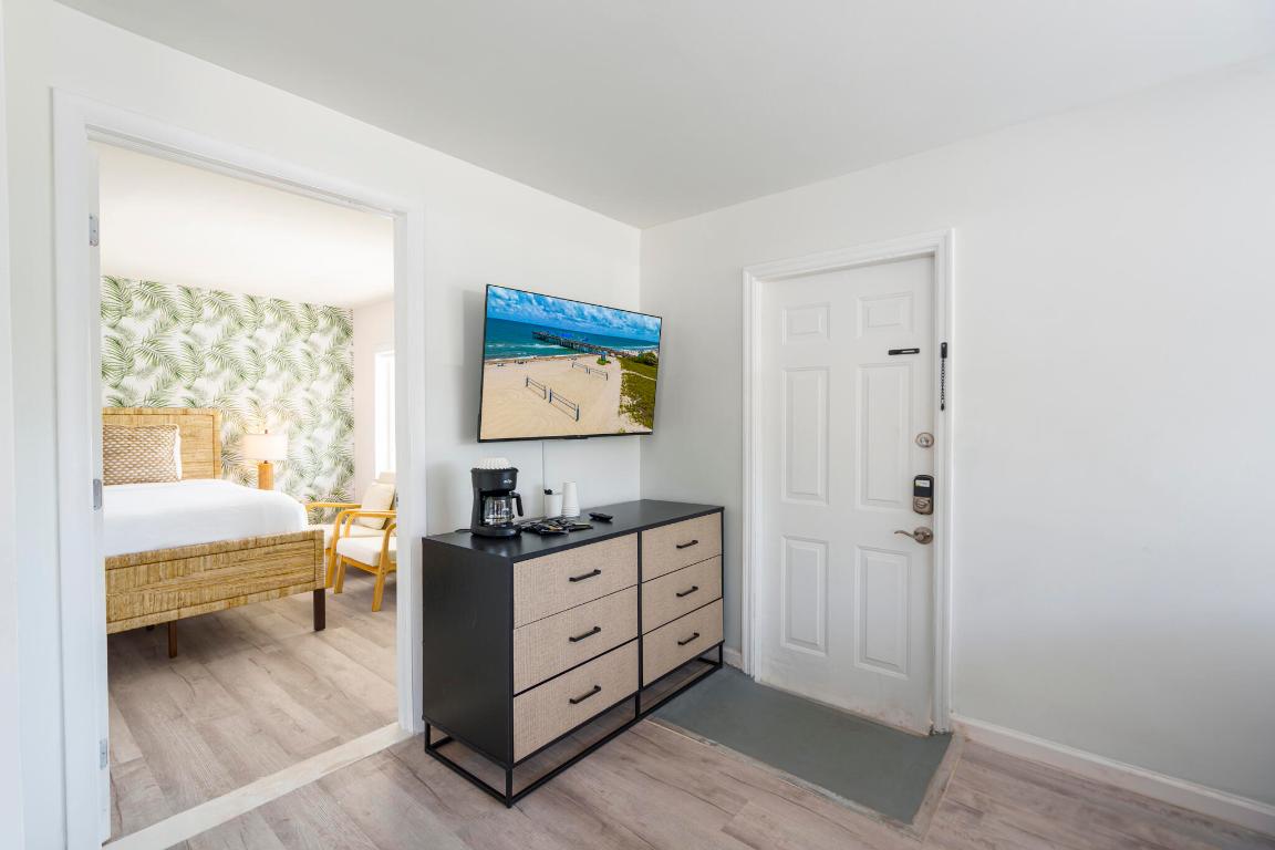 1020 N Riverside Drive