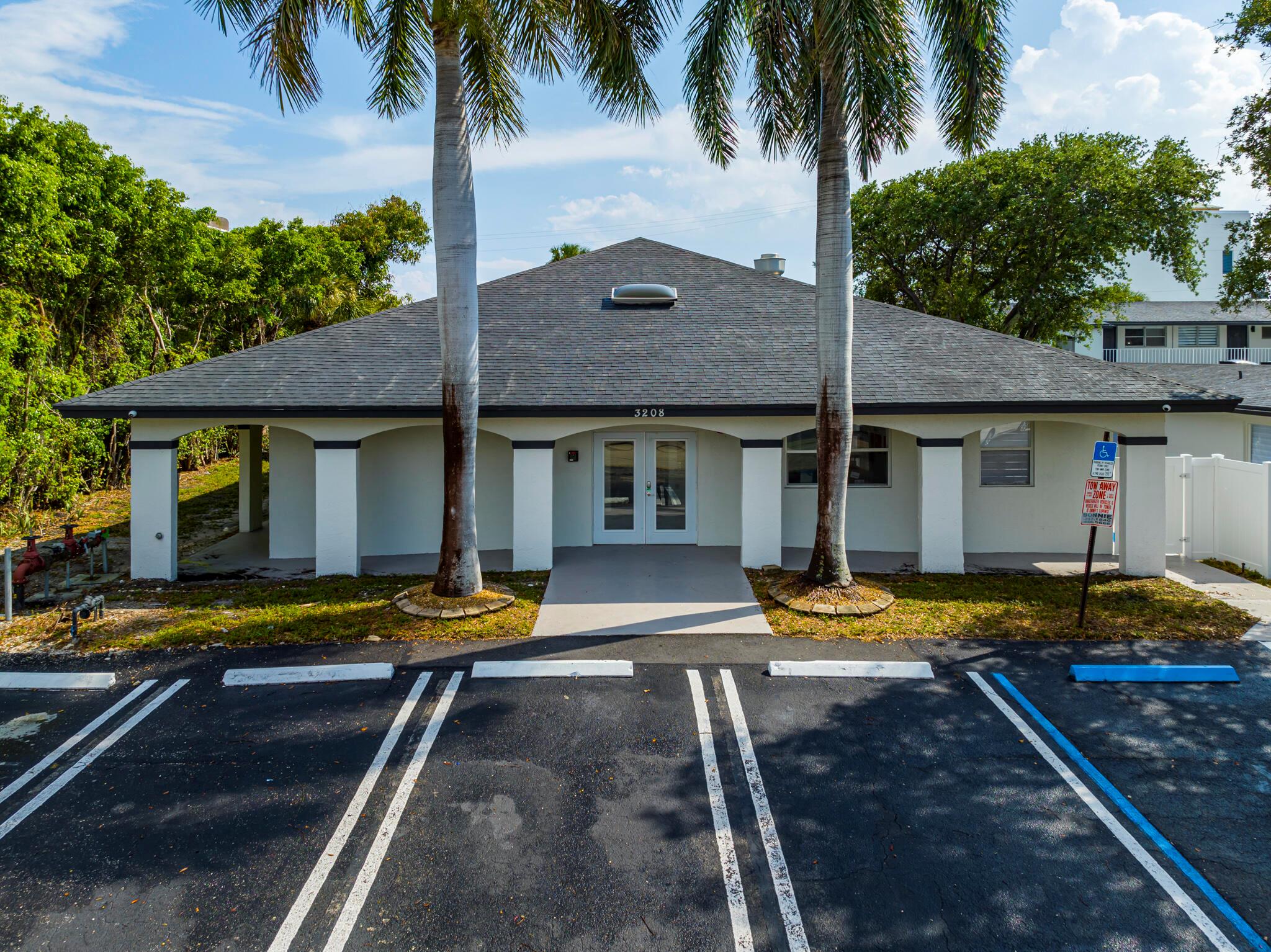 1020 N Riverside Drive