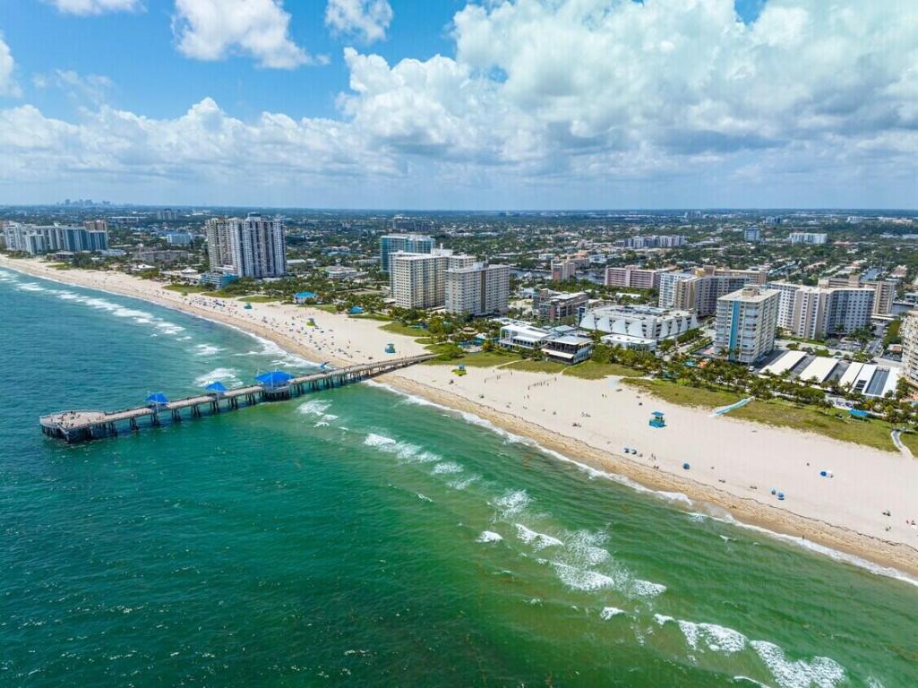 1020 N Riverside Drive