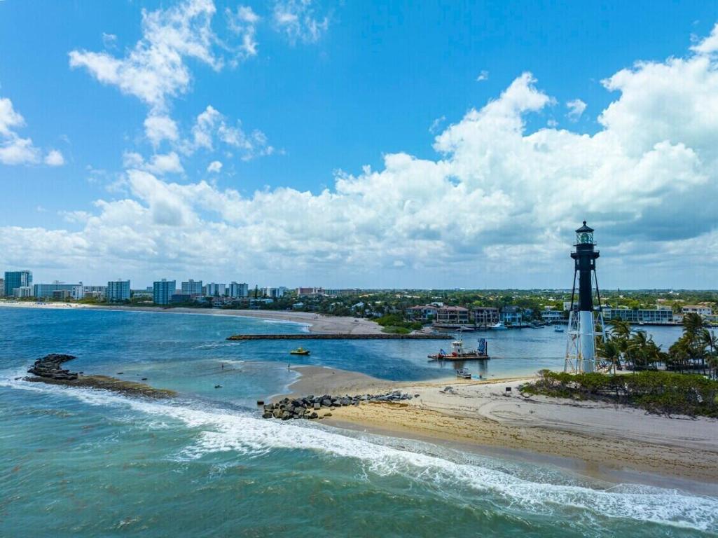 1020 N Riverside Drive