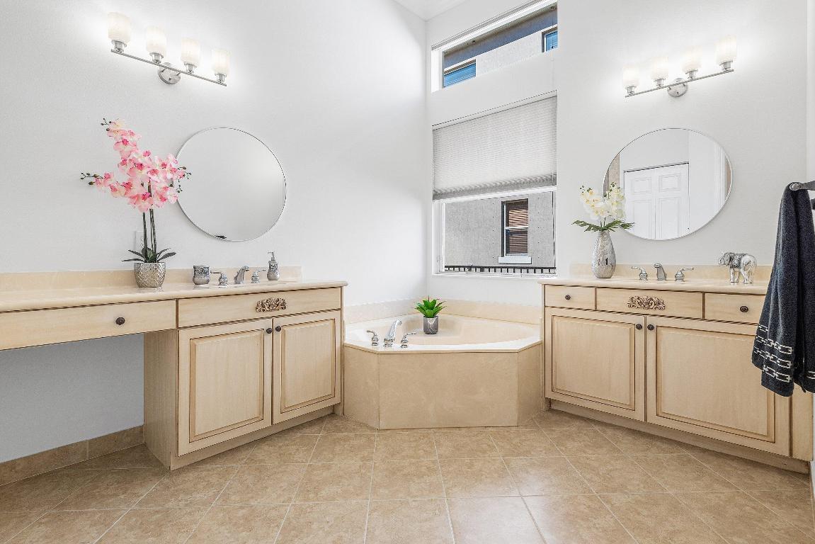 8782 Cobblestone Point Circle, Boynton Beach