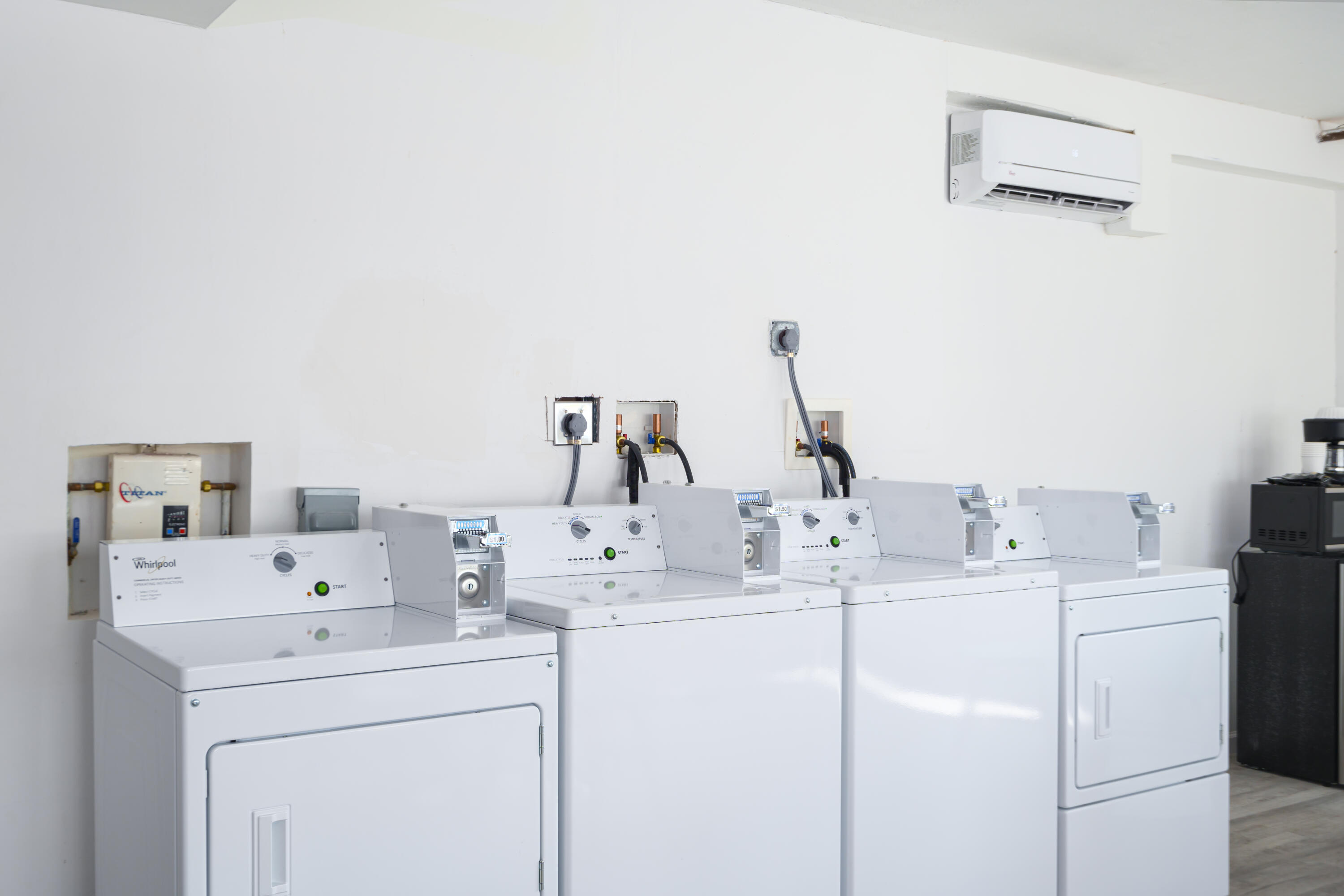 1020 N Riverside Drive 4