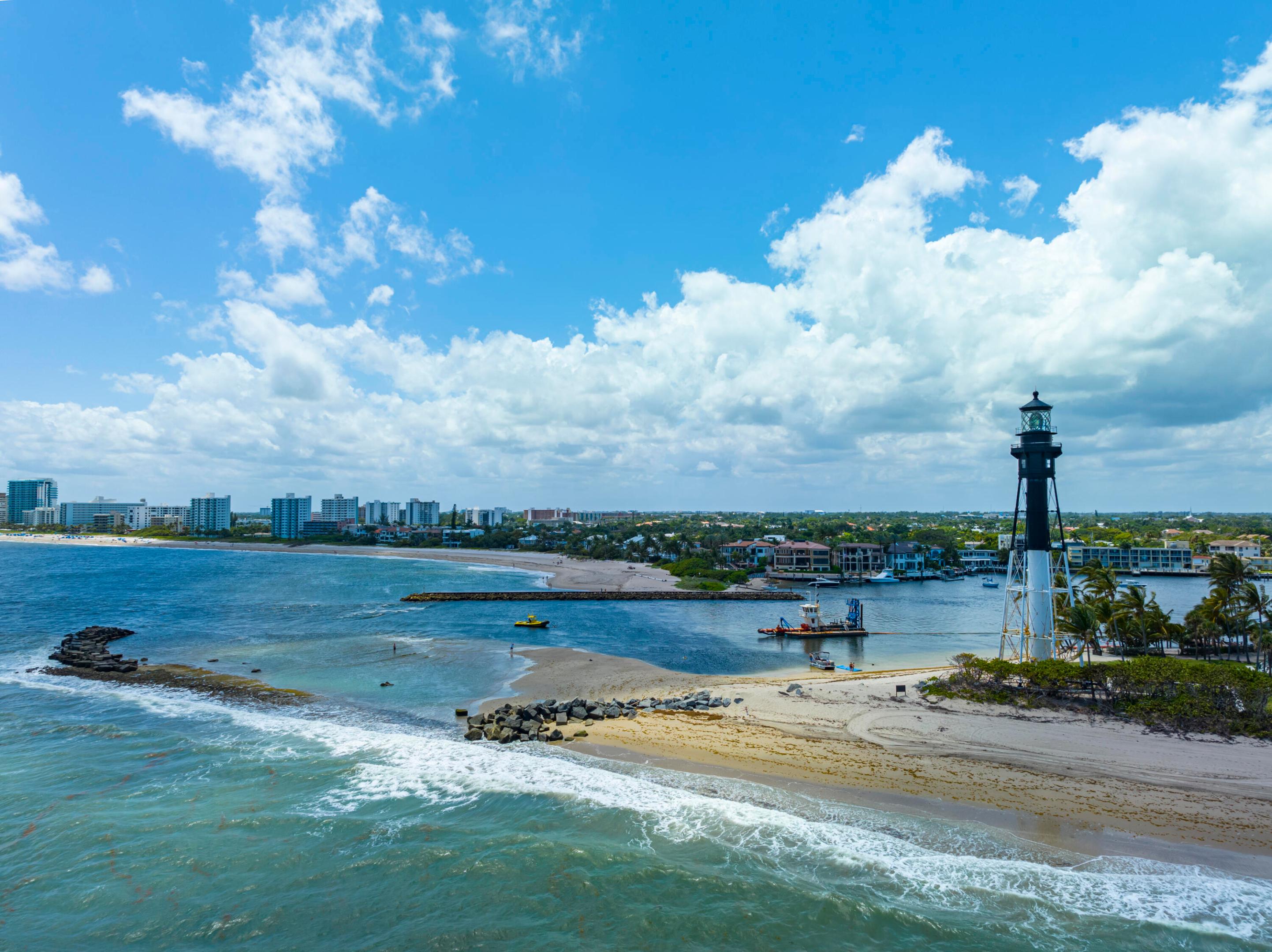 1020 N Riverside Drive 4