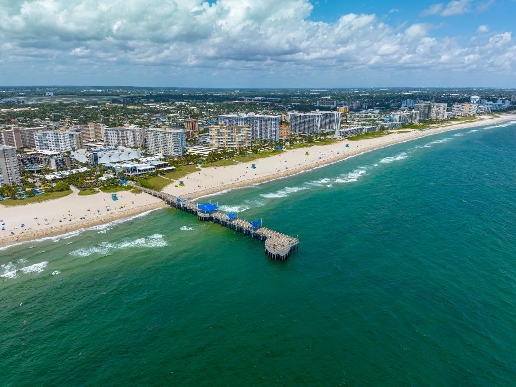 1020 N Riverside Drive 4