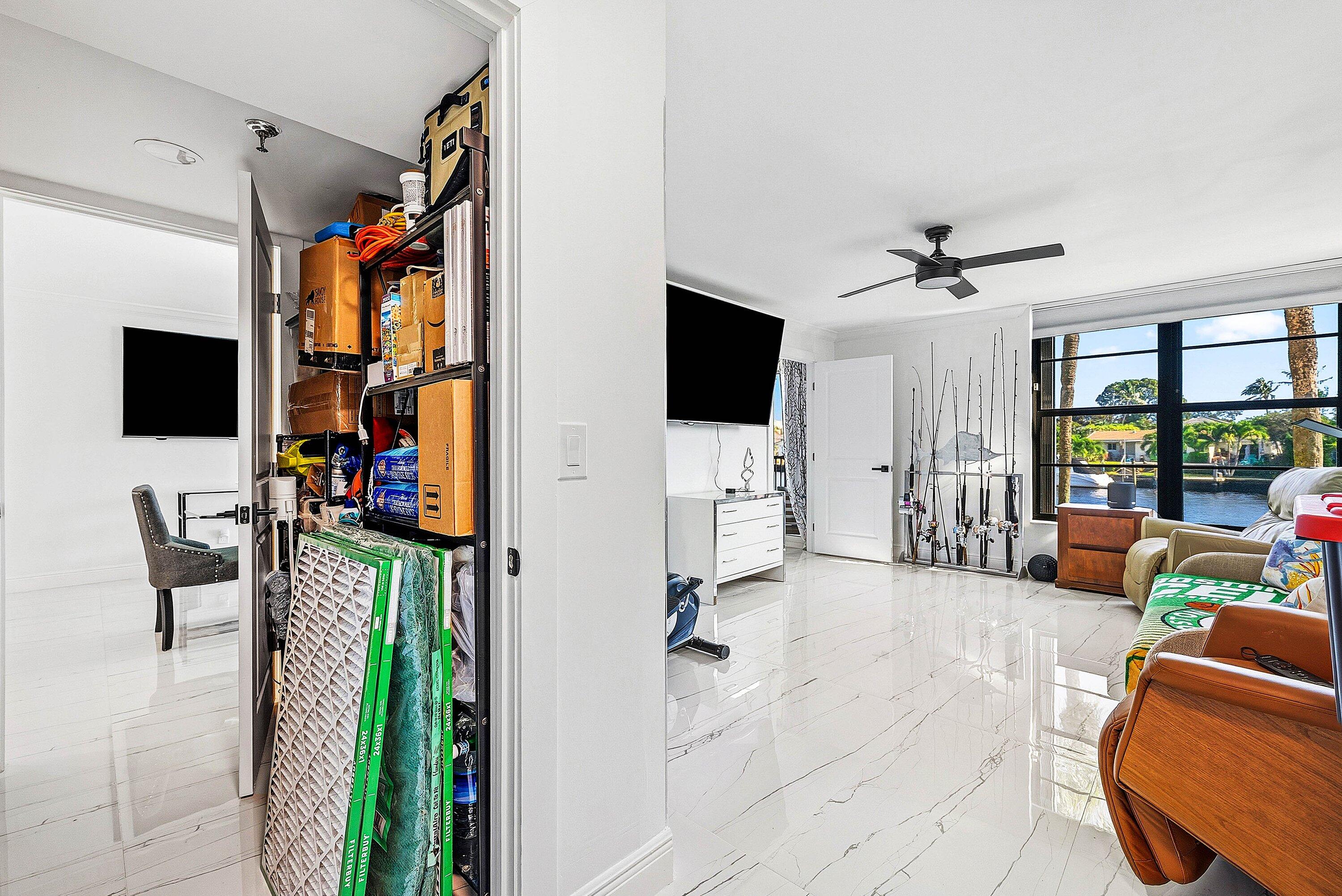 18 Royal Palm Way 109