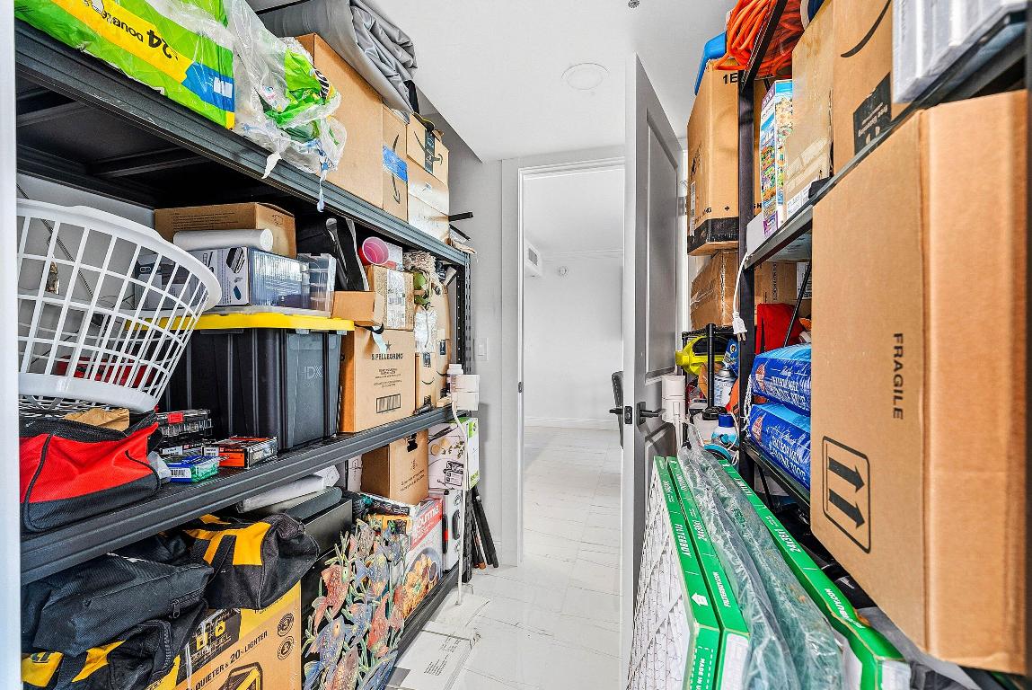 18 Royal Palm Way 109