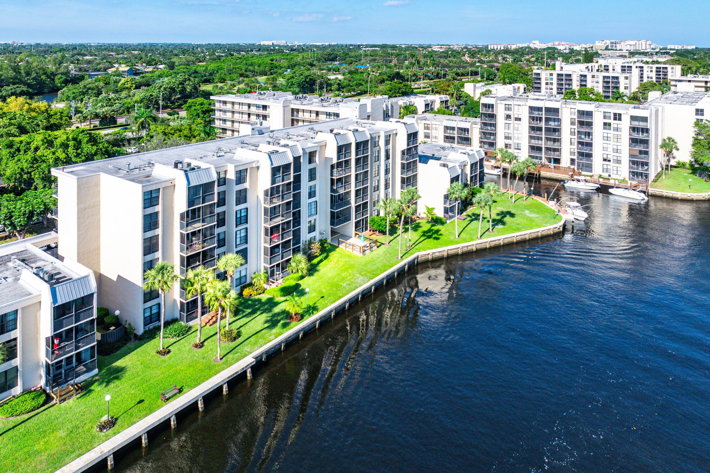 18 Royal Palm Way 109