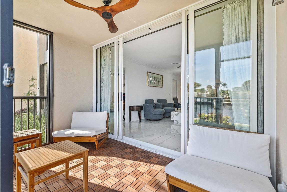 18 Royal Palm Way 109