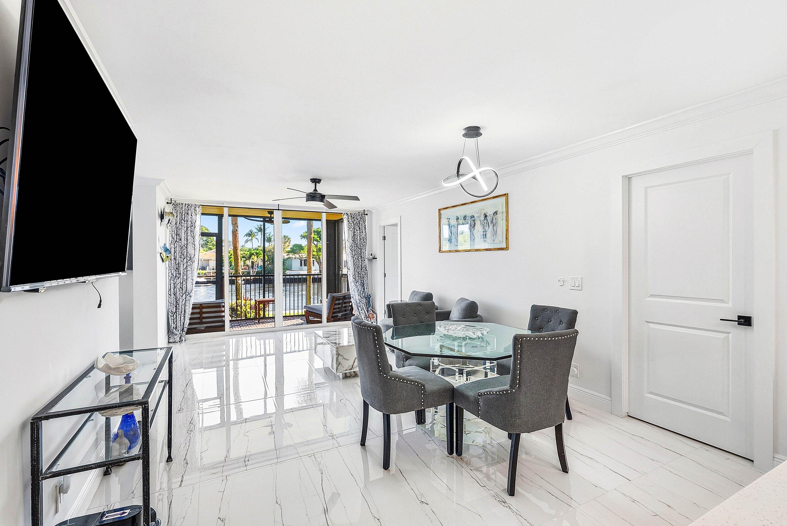 18 Royal Palm Way 109