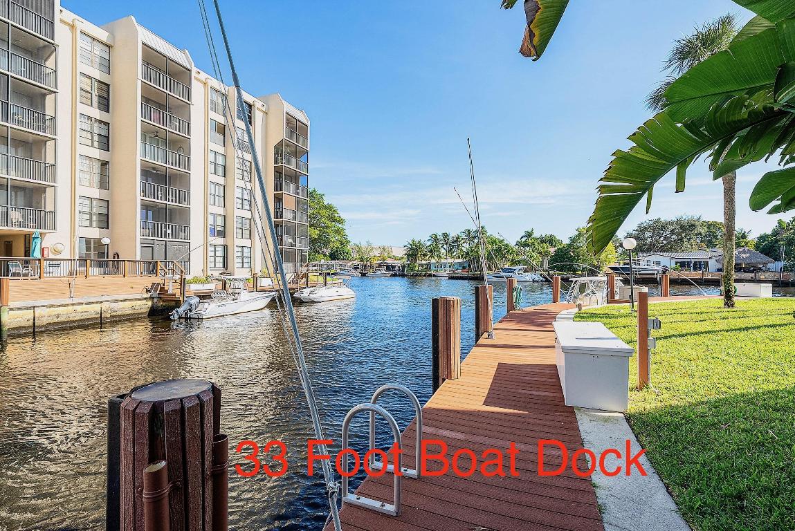 18 Royal Palm Way 109