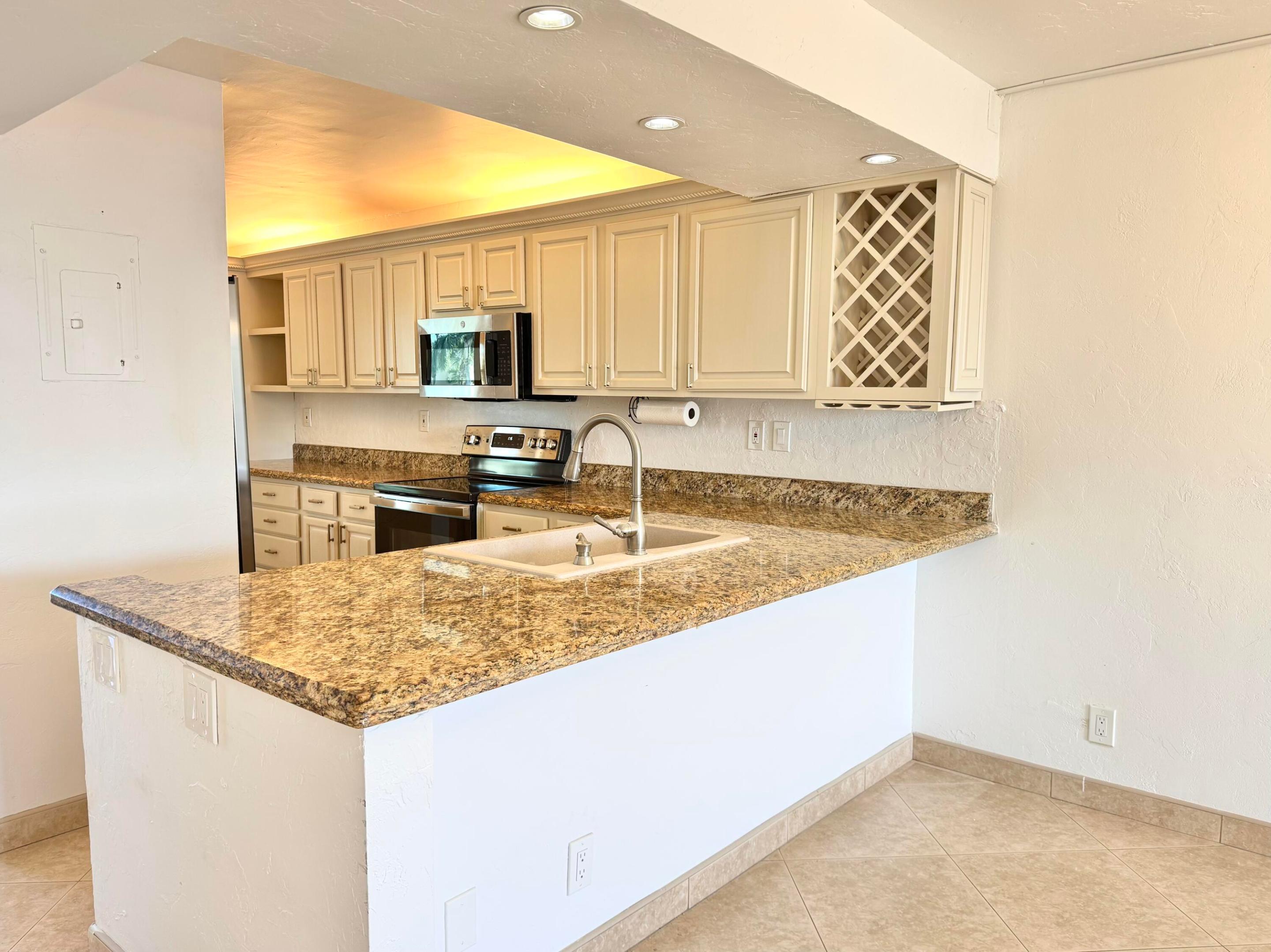 13 Royal Palm Way 302, Boca Raton Unit: 302