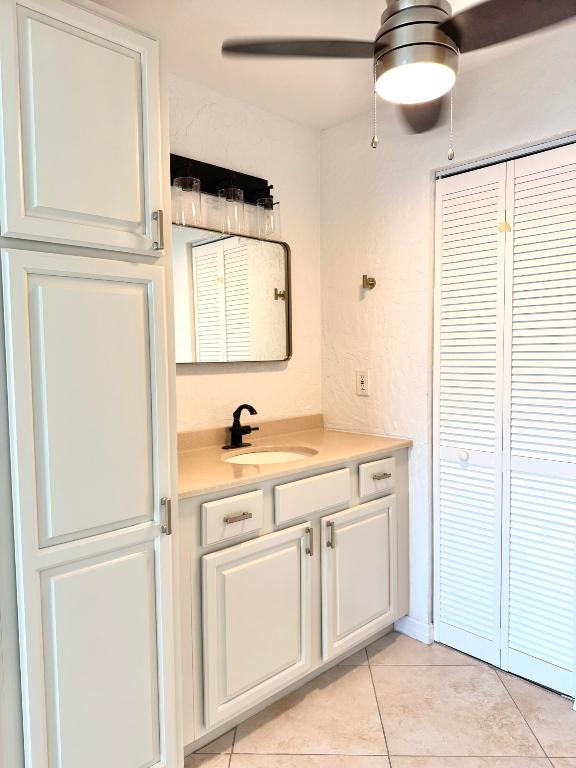 13 Royal Palm Way 302, Boca Raton Unit: 302