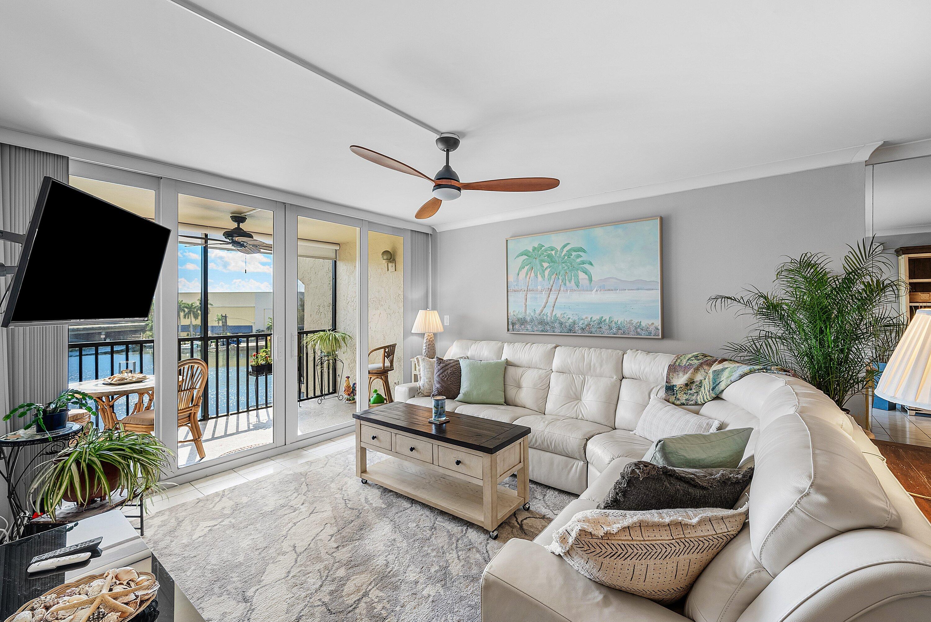 7 Royal Palm Way 507