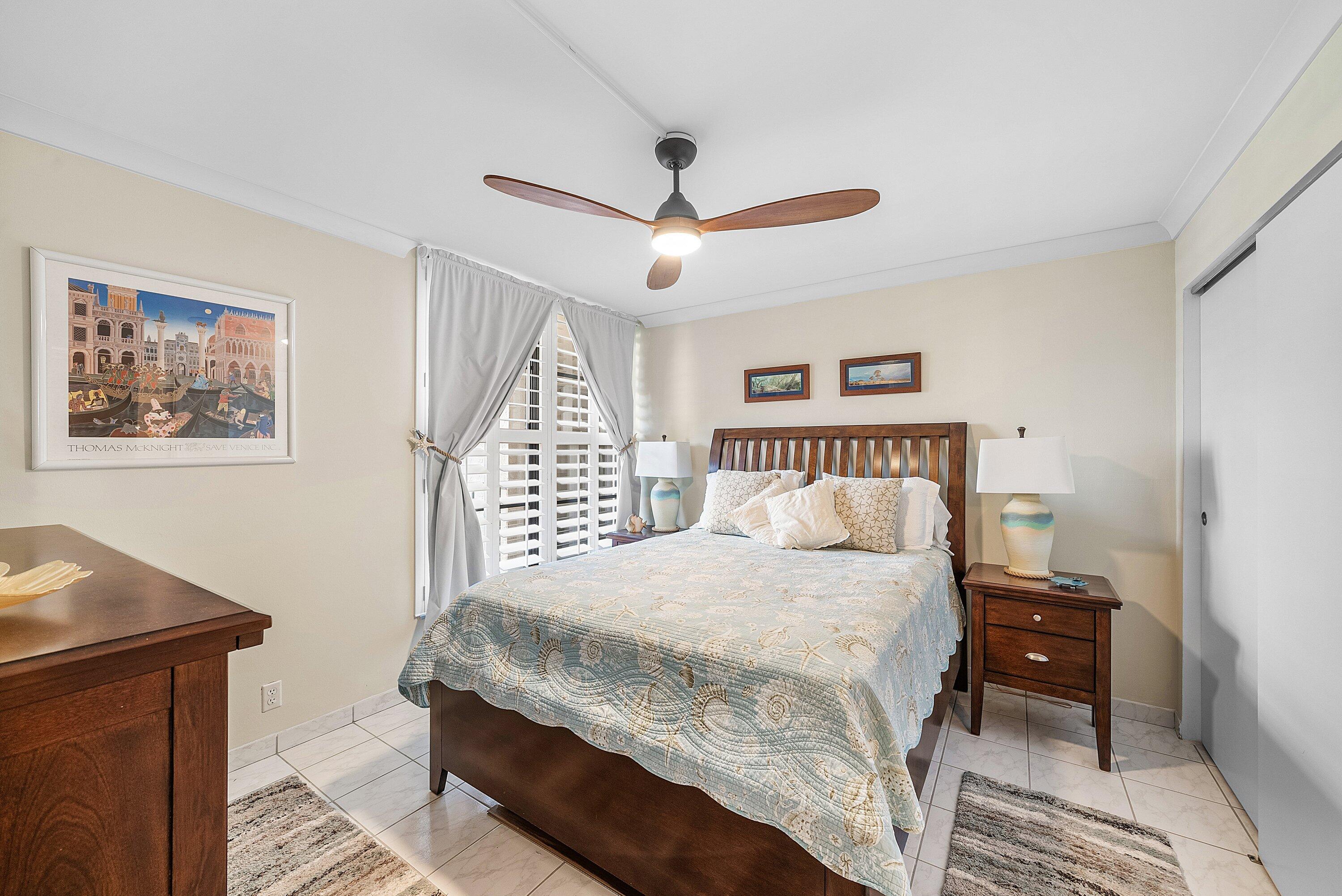 7 Royal Palm Way 507