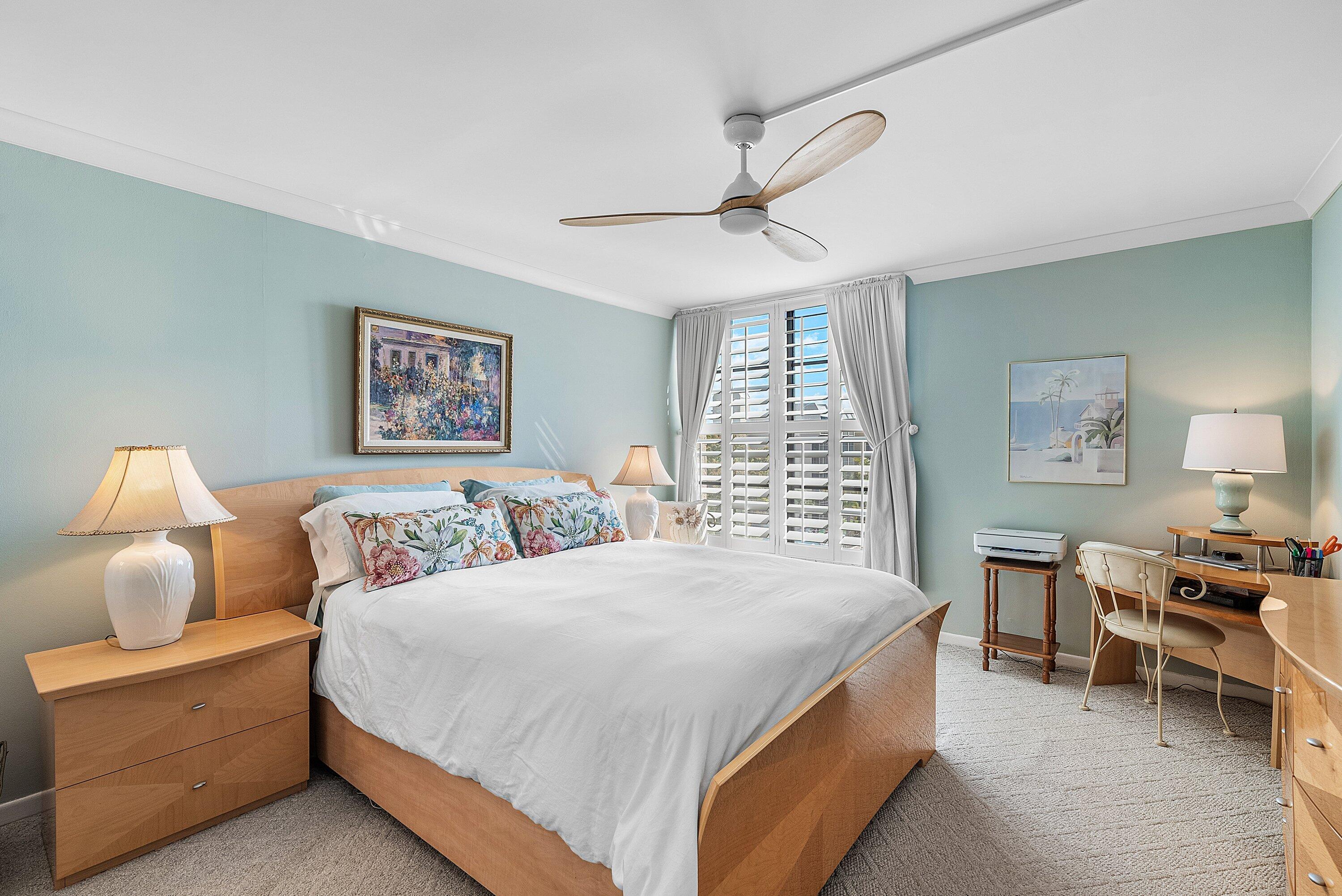 7 Royal Palm Way 507