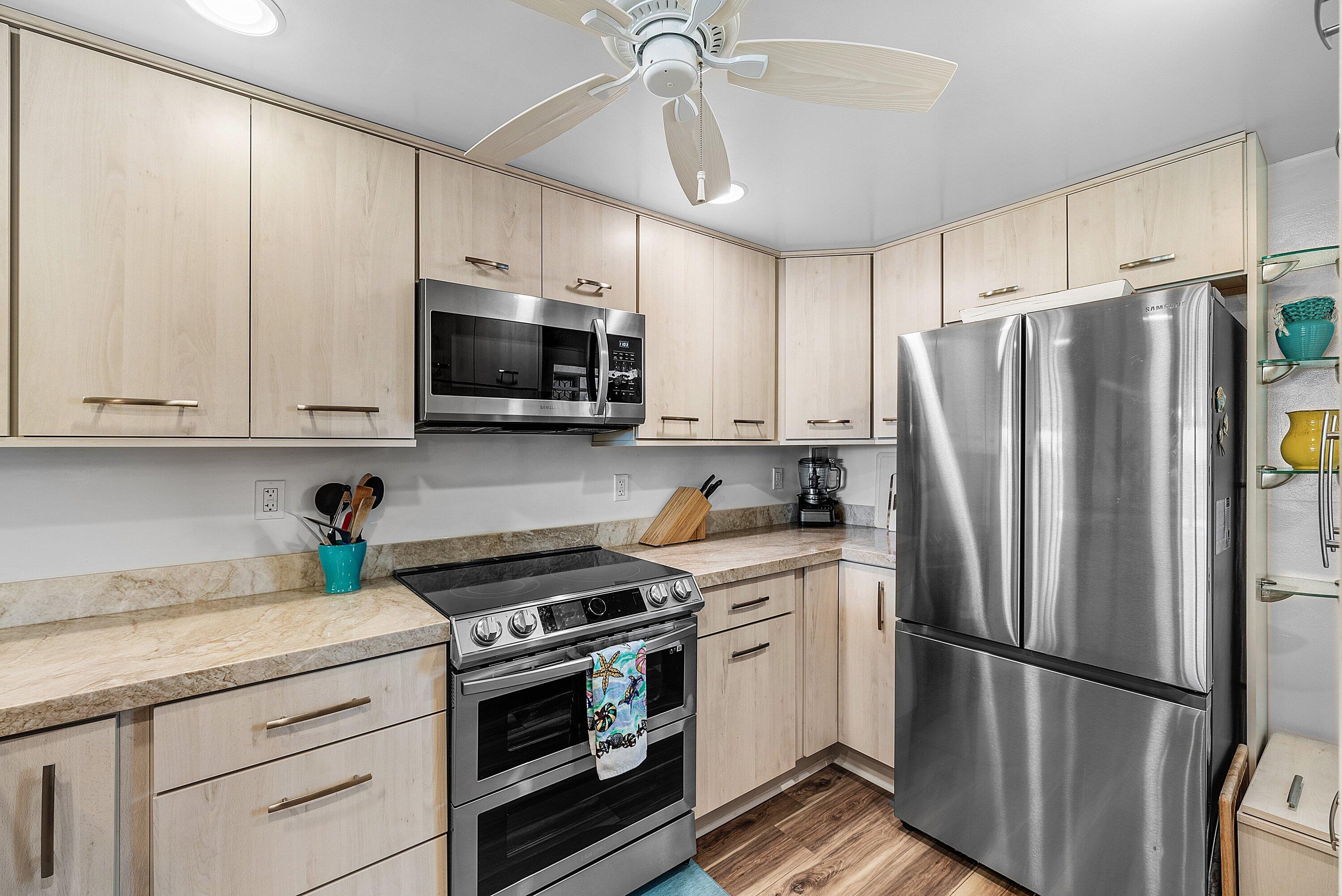 7 Royal Palm Way 507