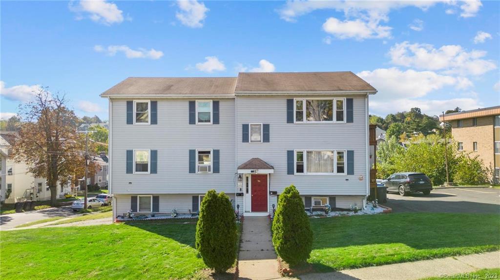 96 Farmington Avenue