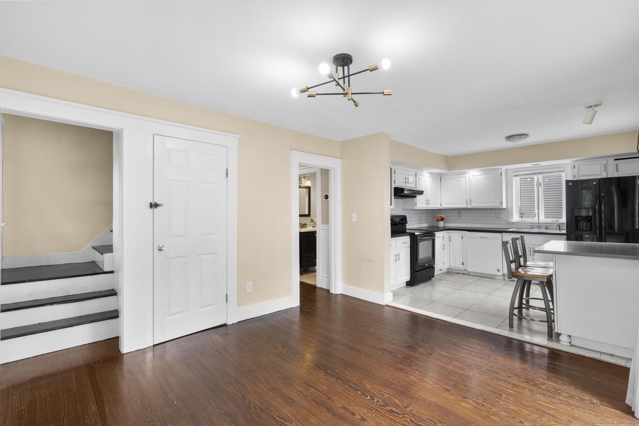 1075 North Colony Road