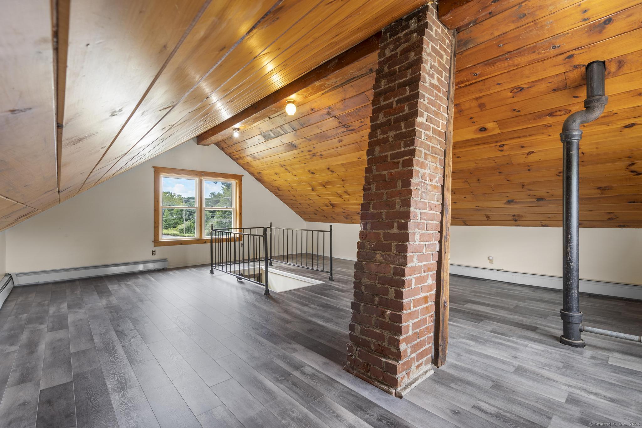 1075 North Colony Road