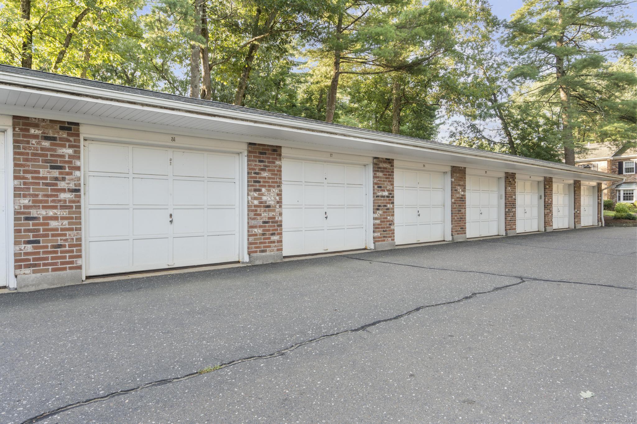 31 Tunxis Village 31