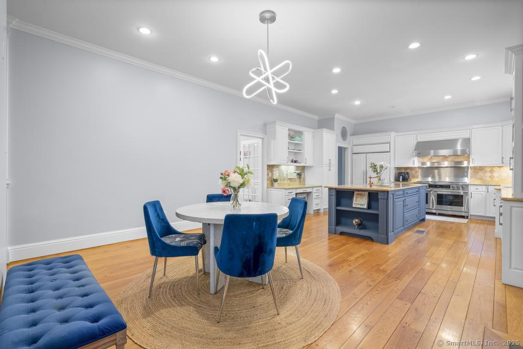 5 Whitney Lane