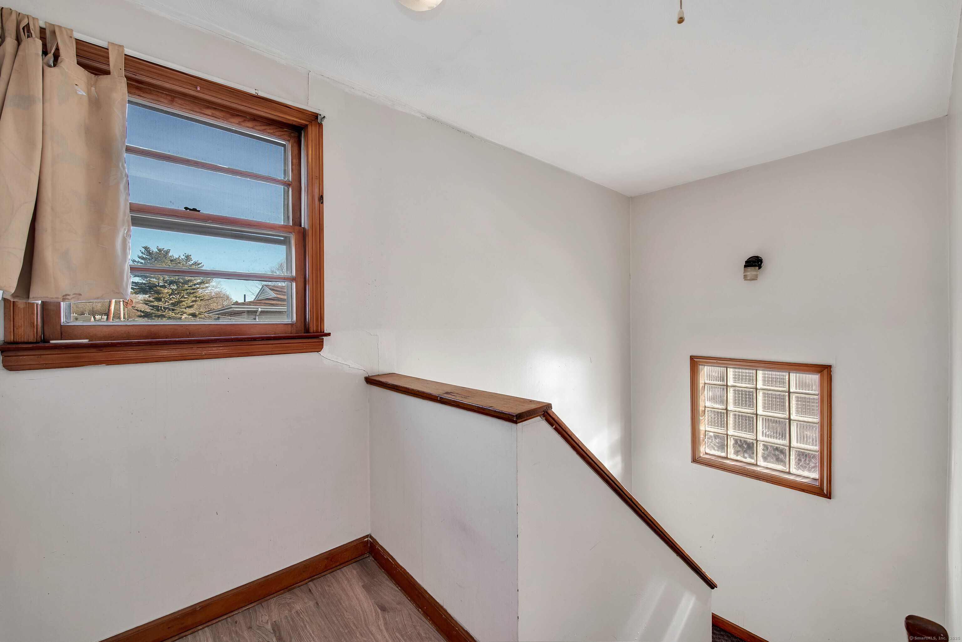 121 Oakland Avenue 2nd Floor