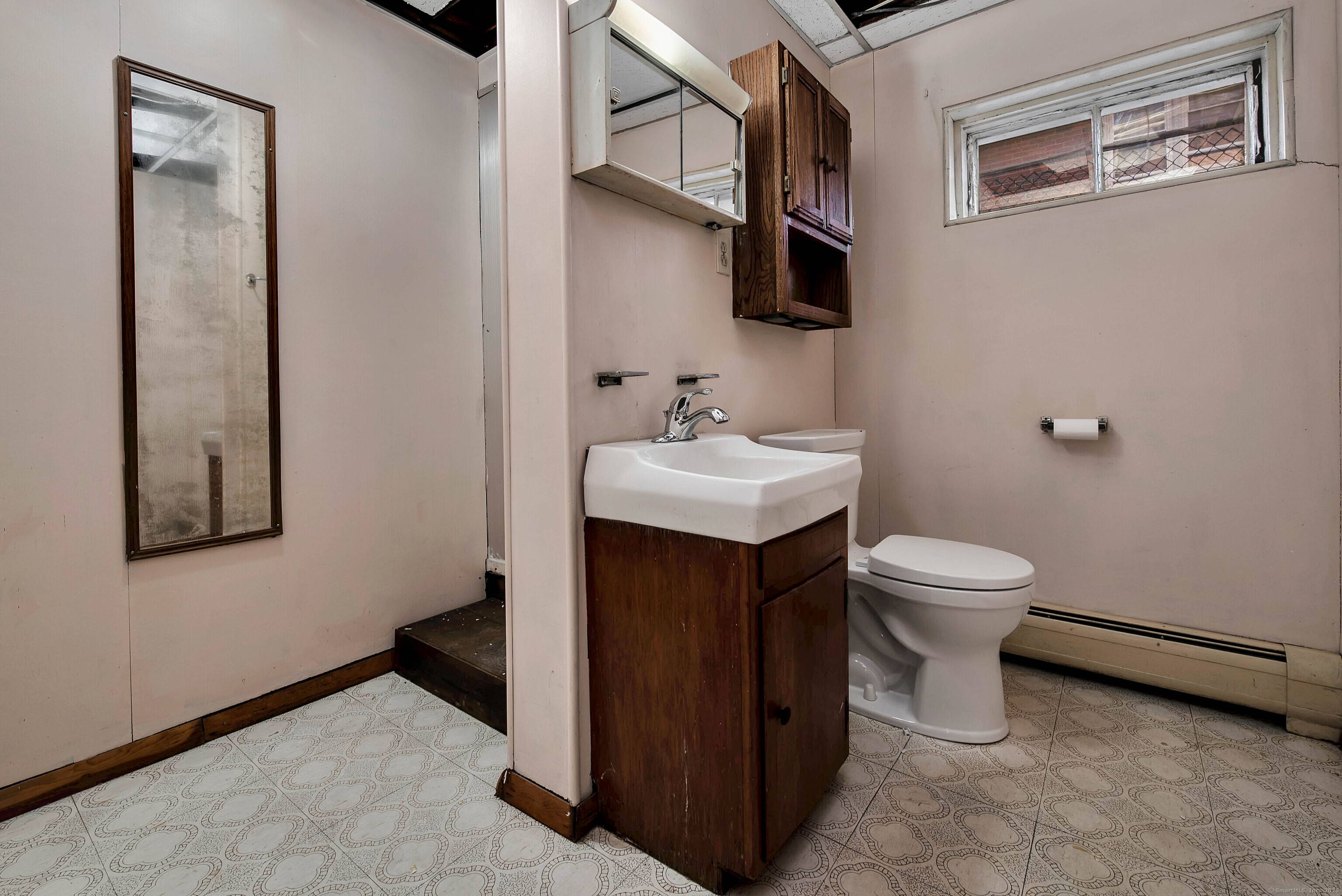 121 Oakland Avenue 2nd Floor