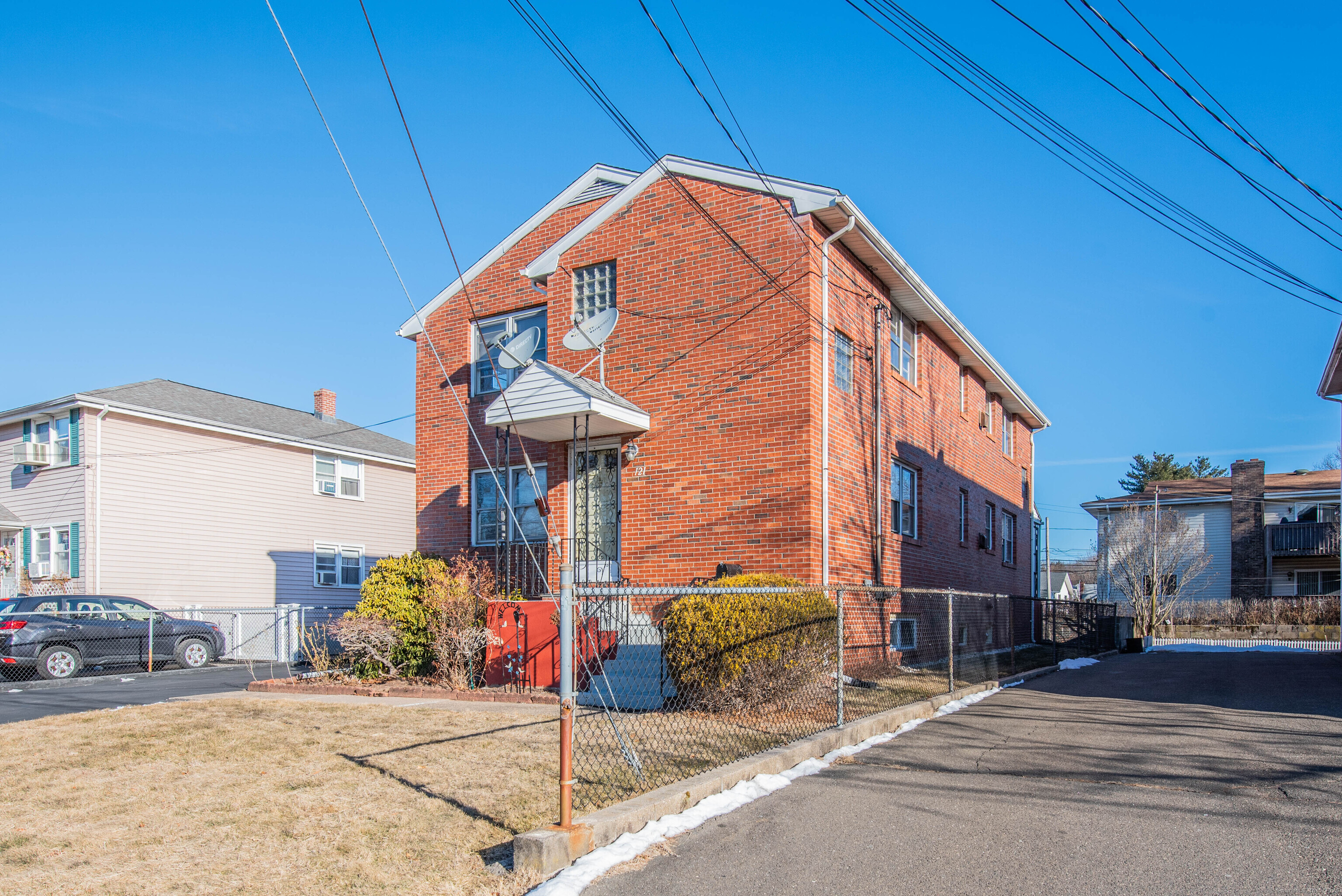 121 Oakland Avenue 2nd Floor
