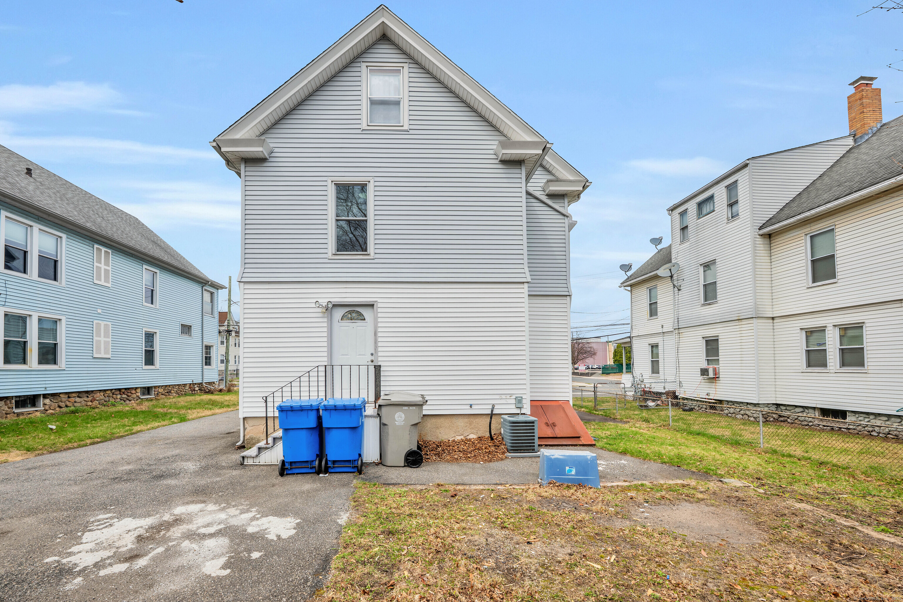 26 Center Street
