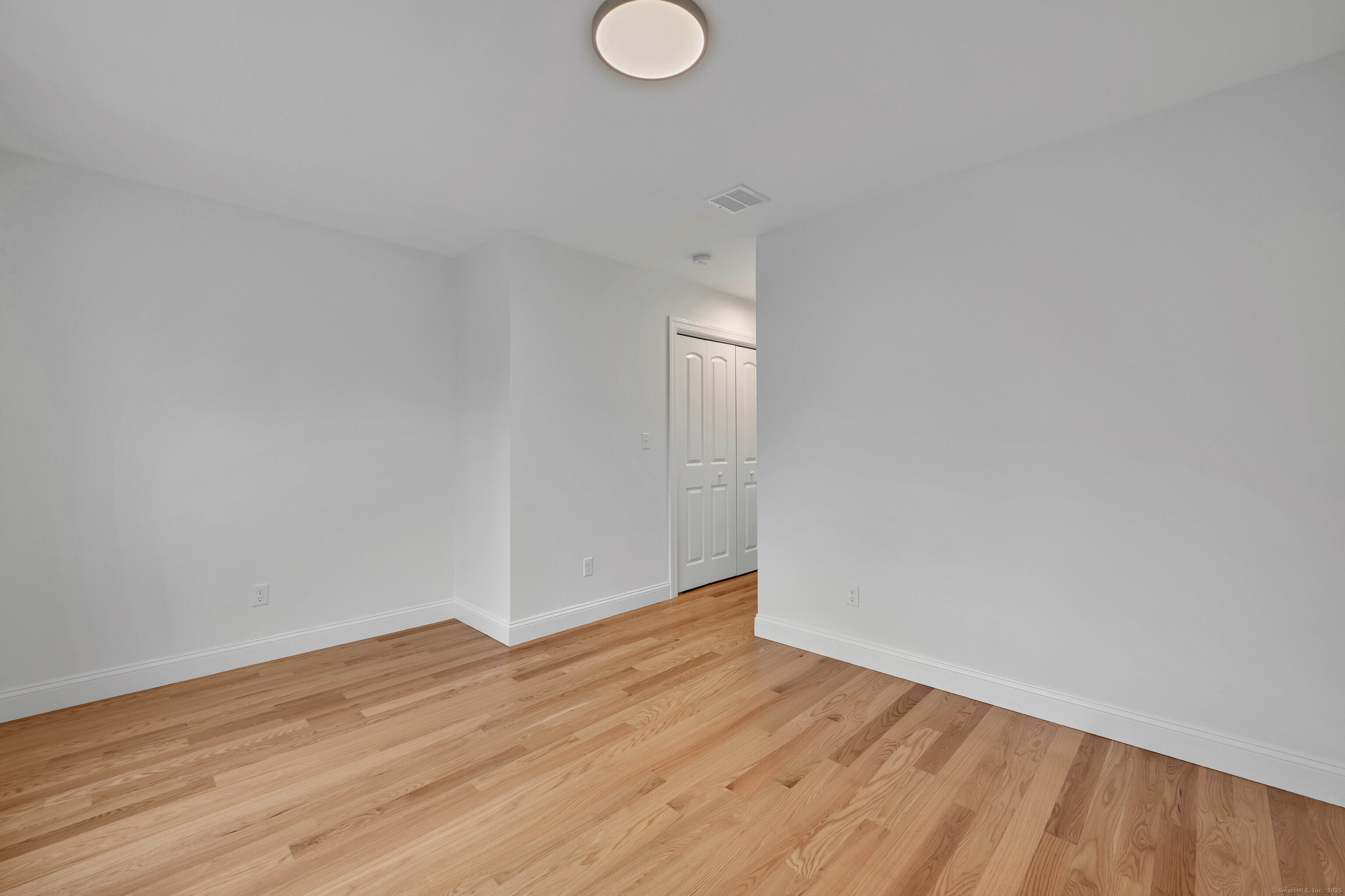 39 Robbins Avenue