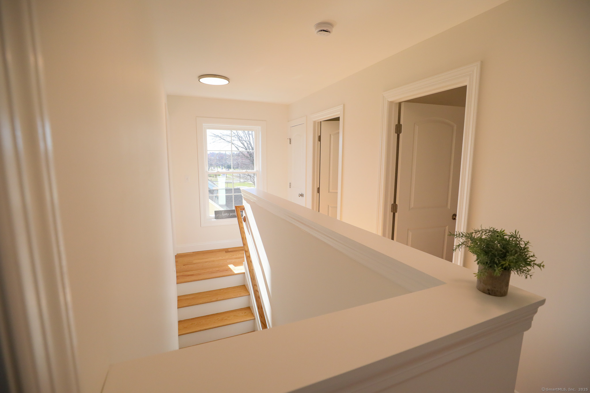 39 Robbins Avenue