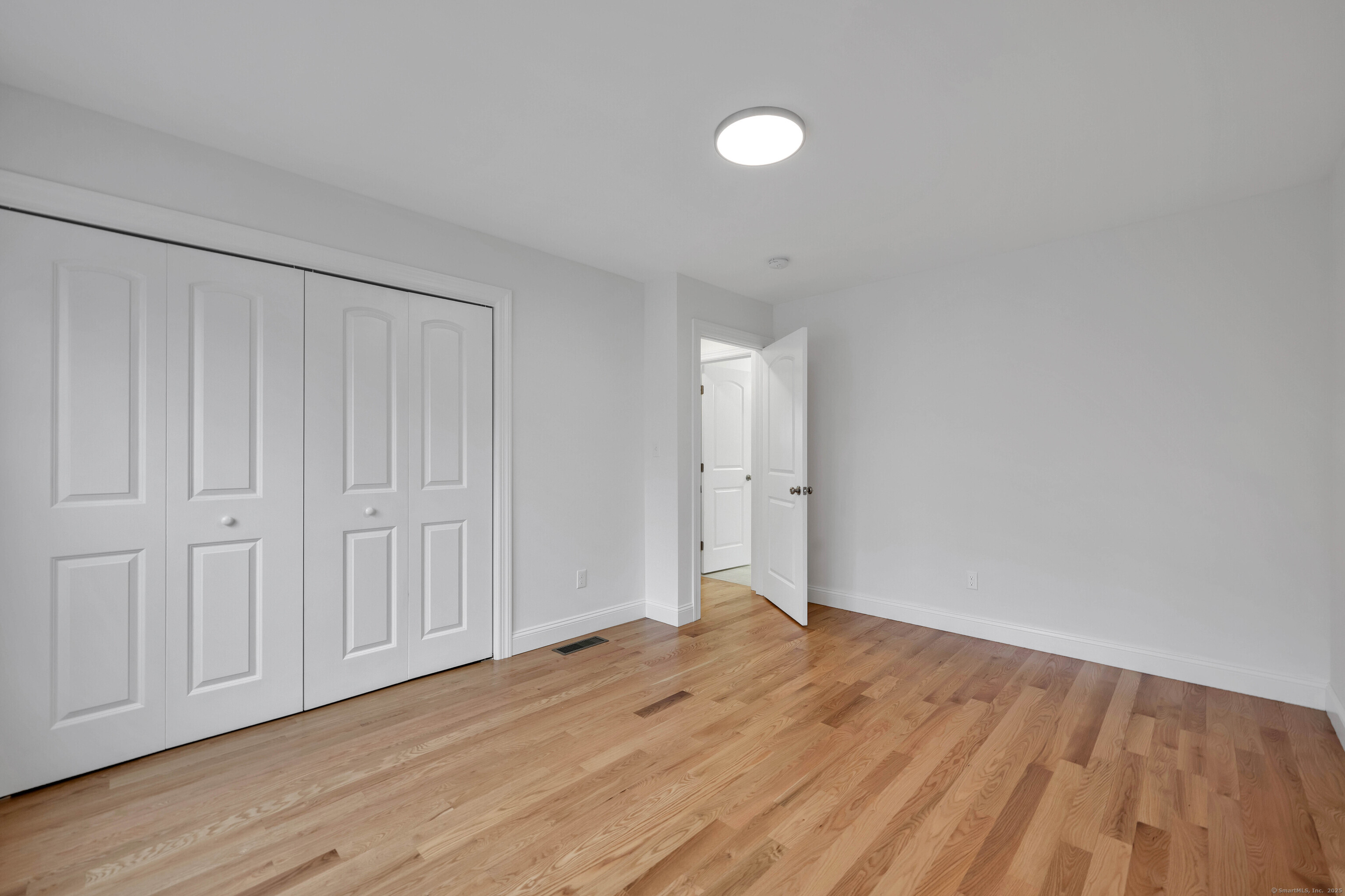 39 Robbins Avenue