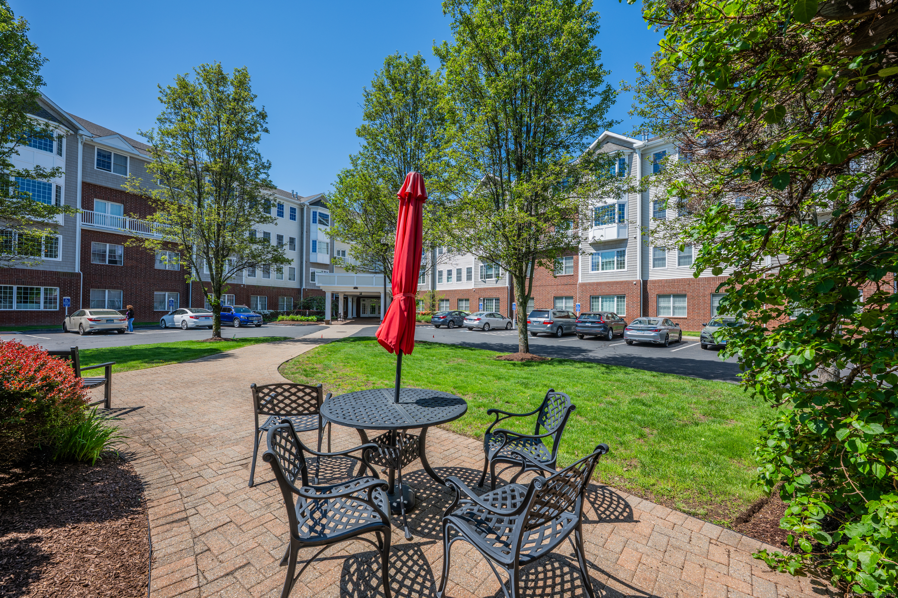 1 King Philip Drive 307