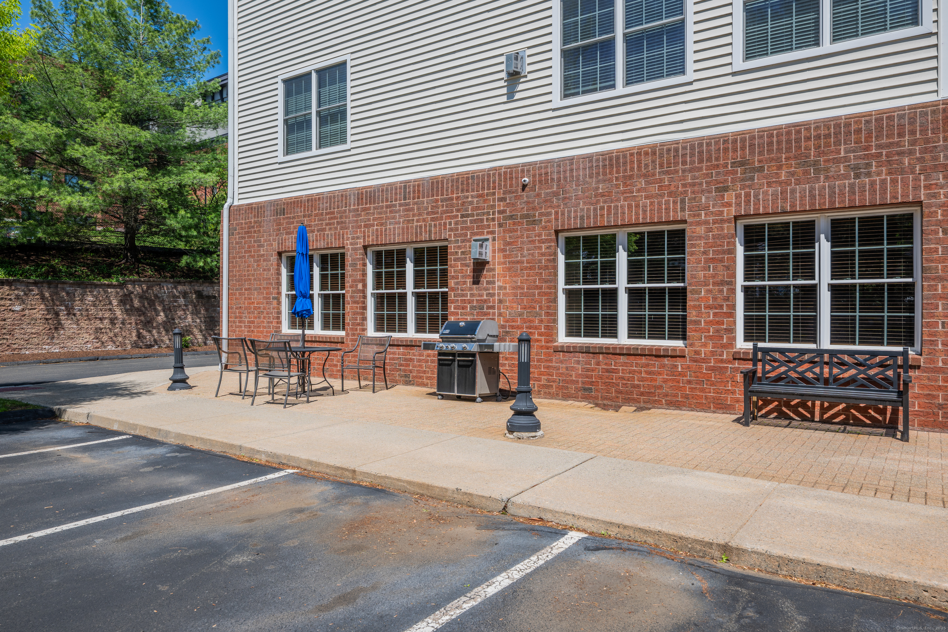 1 King Philip Drive 307