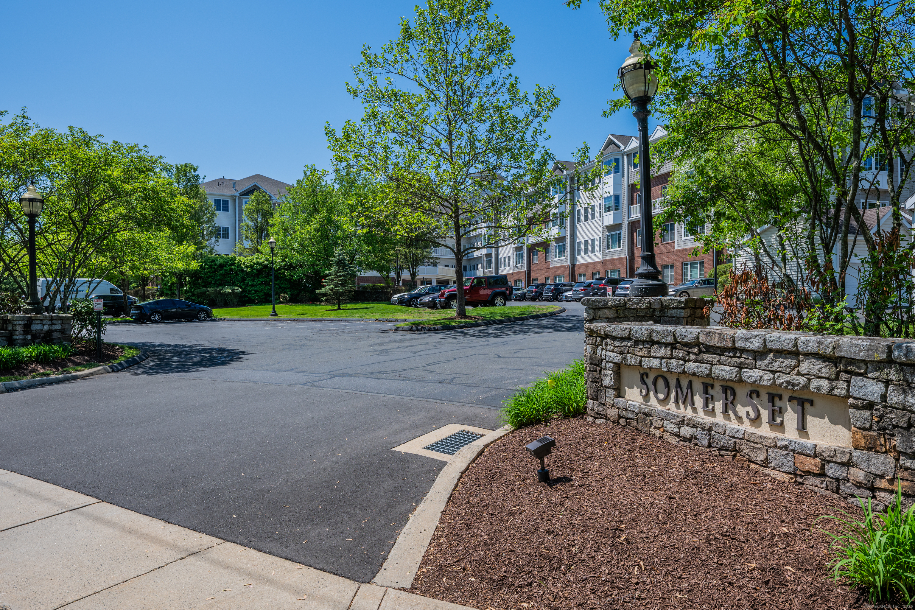 1 King Philip Drive 307