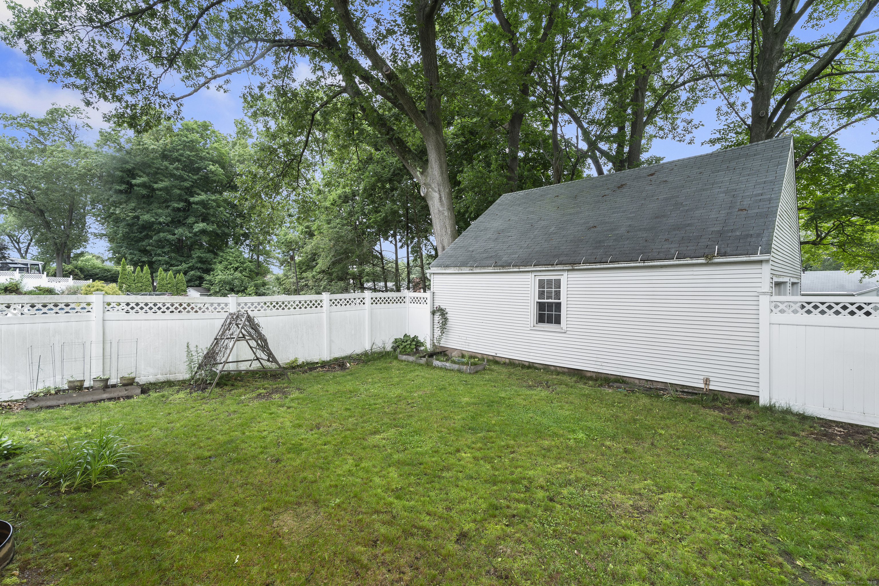 315 Henry Street