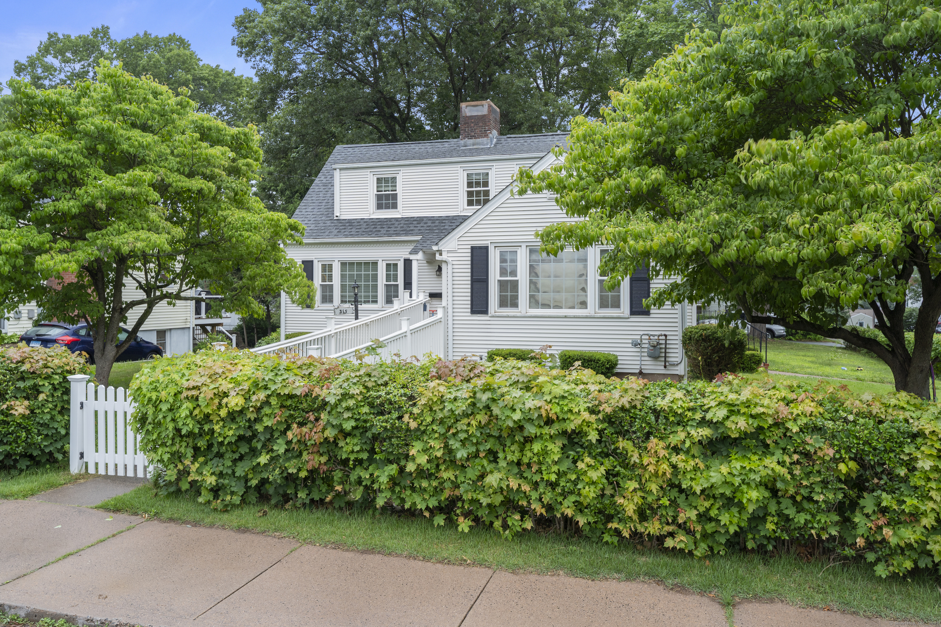 315 Henry Street