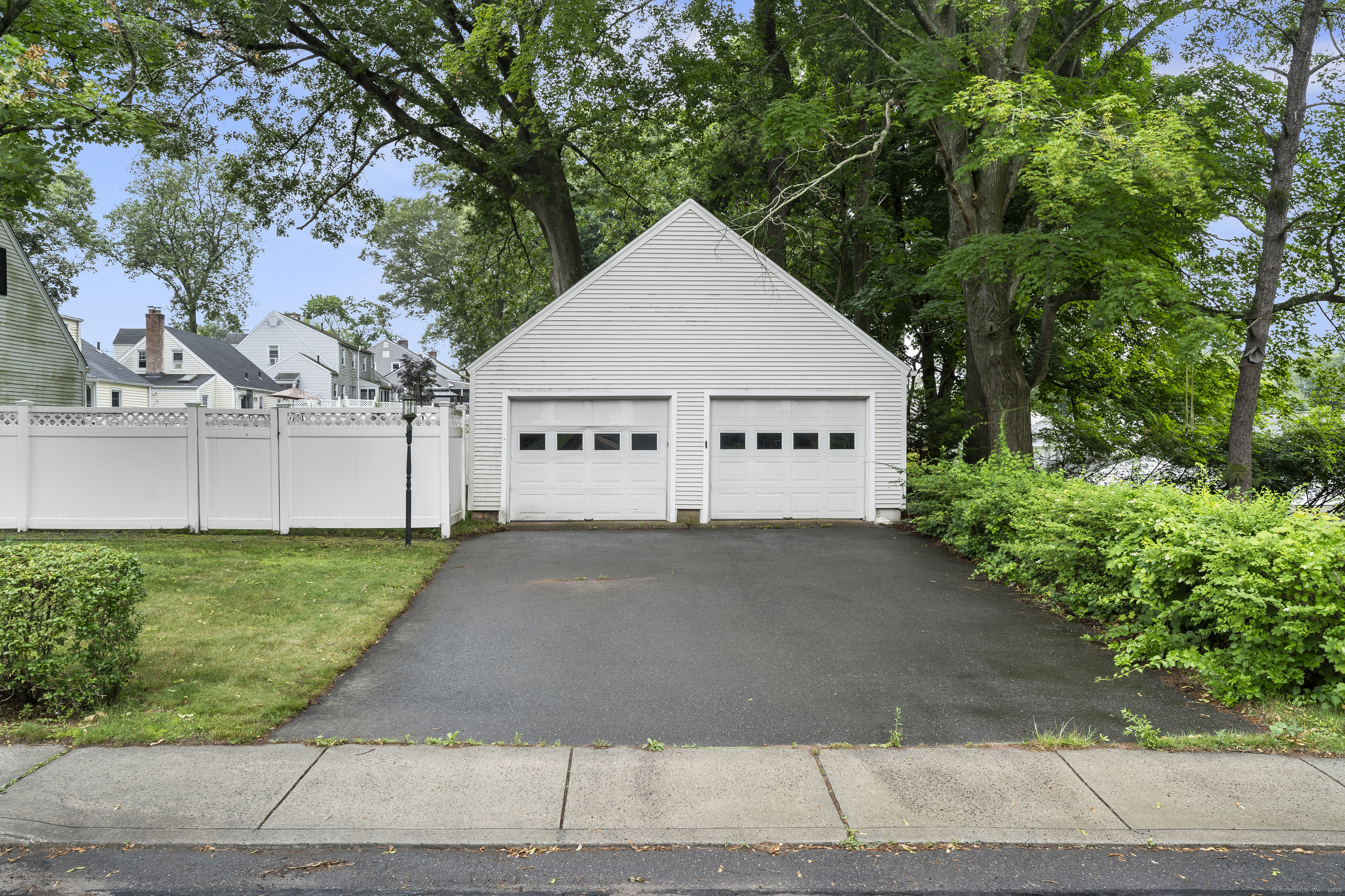 315 Henry Street