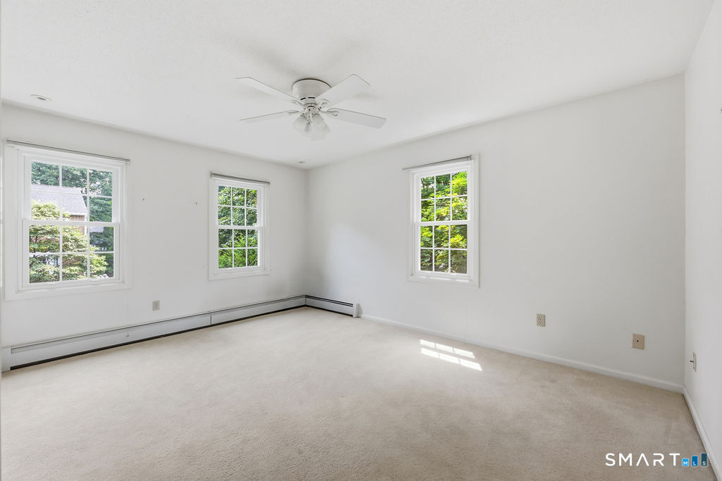 28 Green Woods Lane