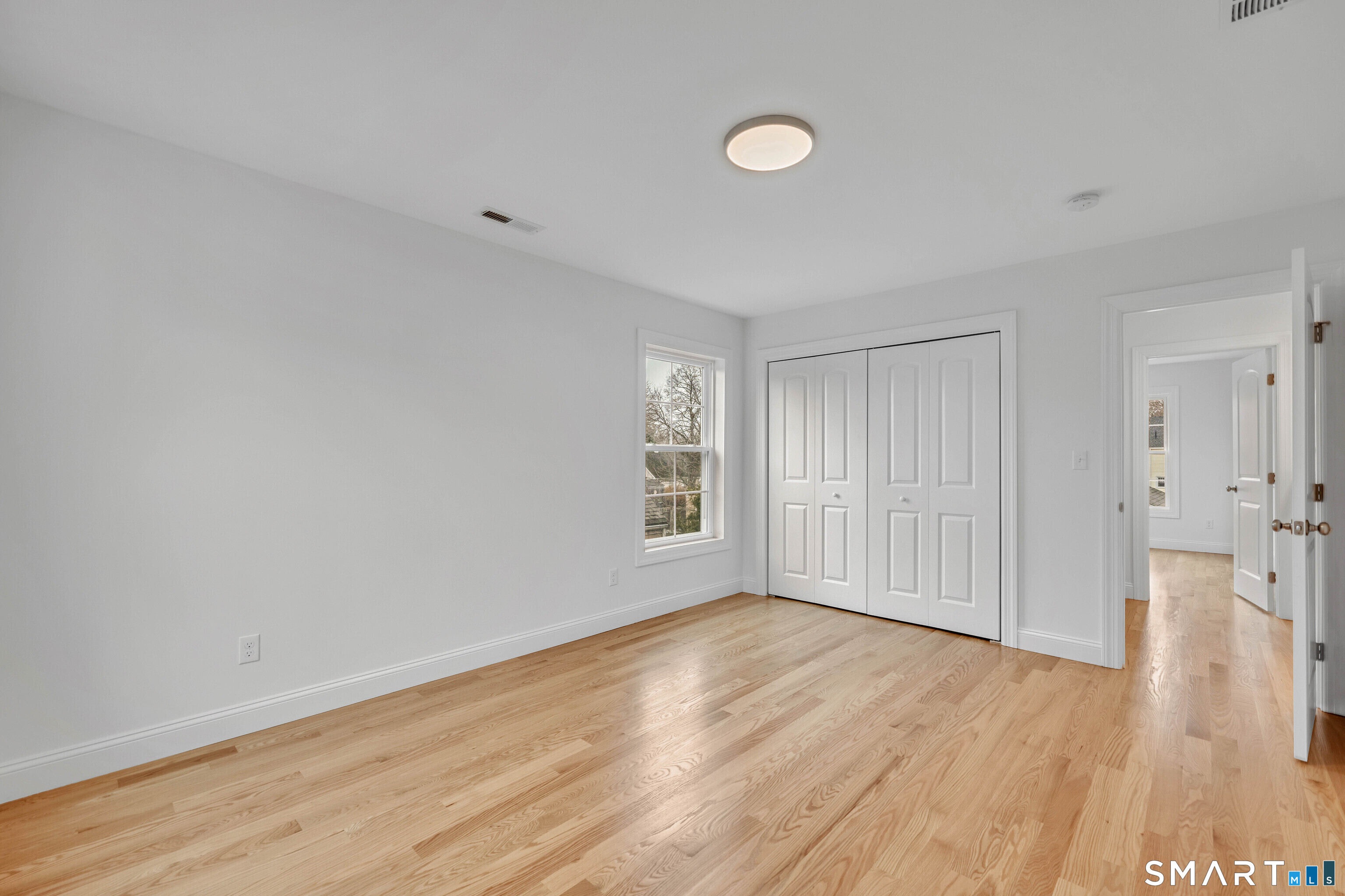 39 Robbins Avenue