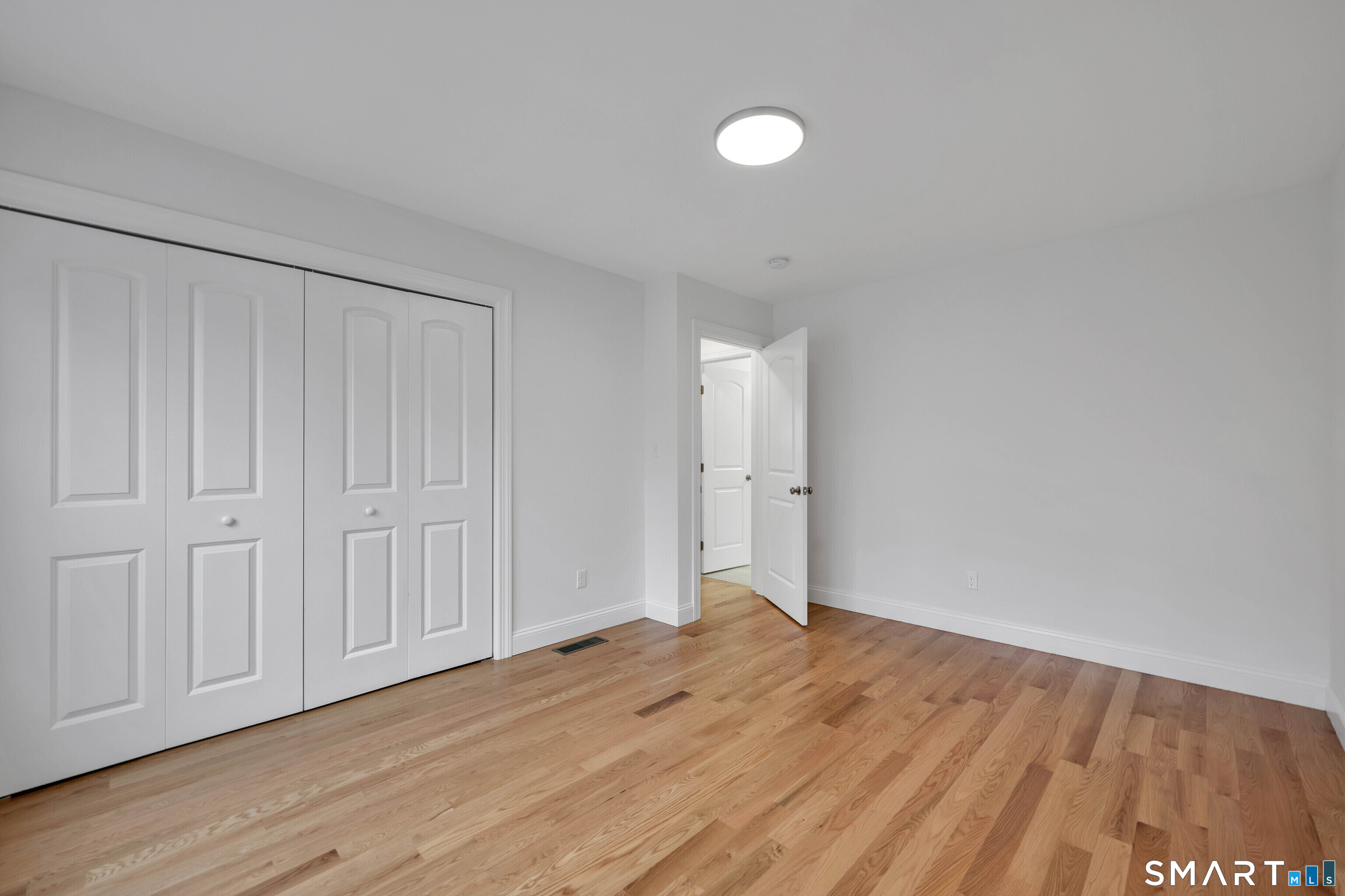 39 Robbins Avenue