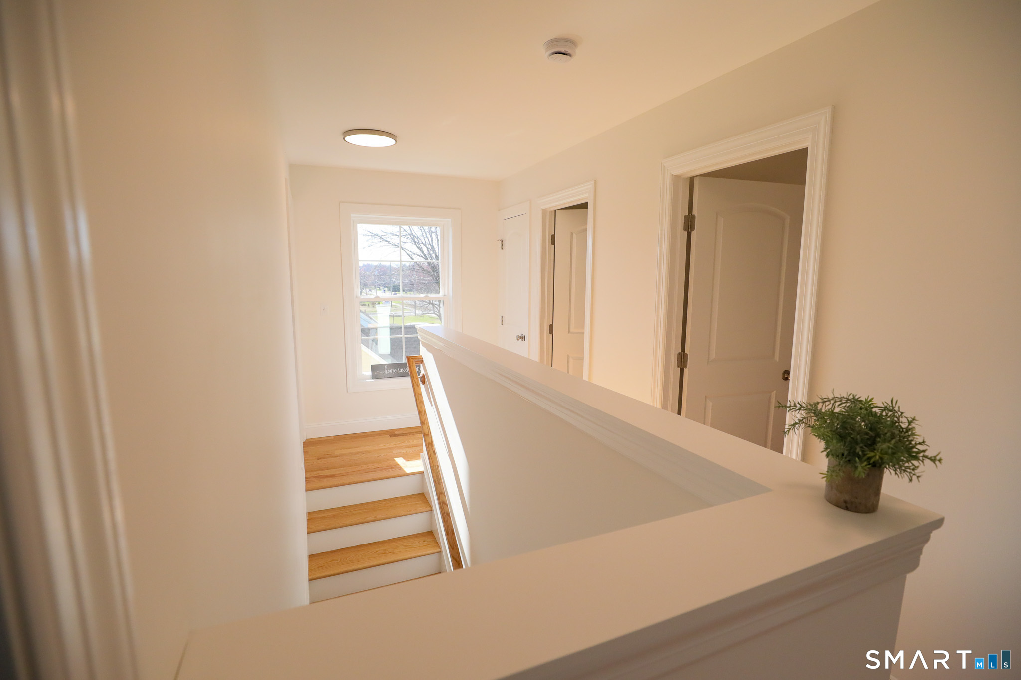 39 Robbins Avenue