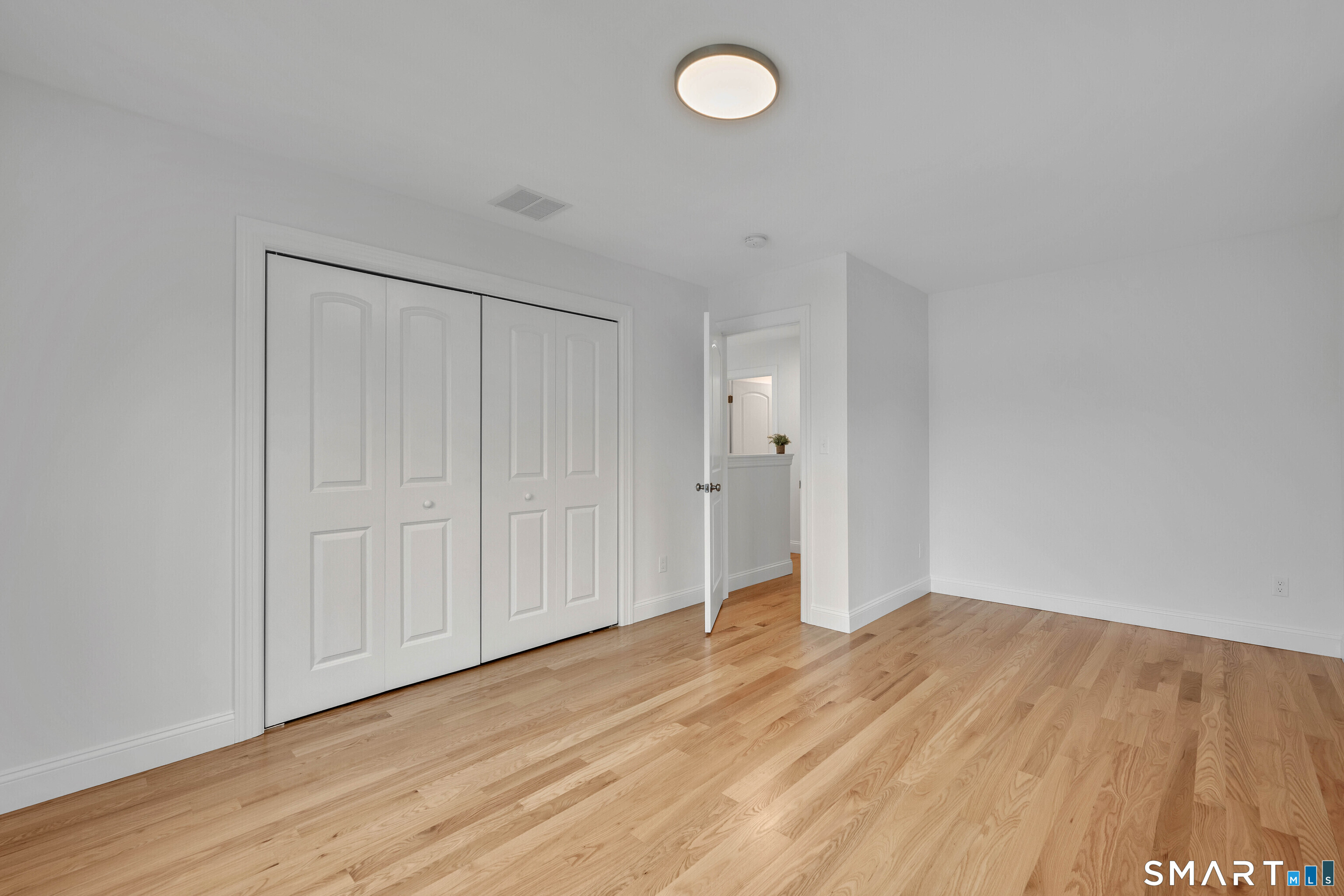 39 Robbins Avenue