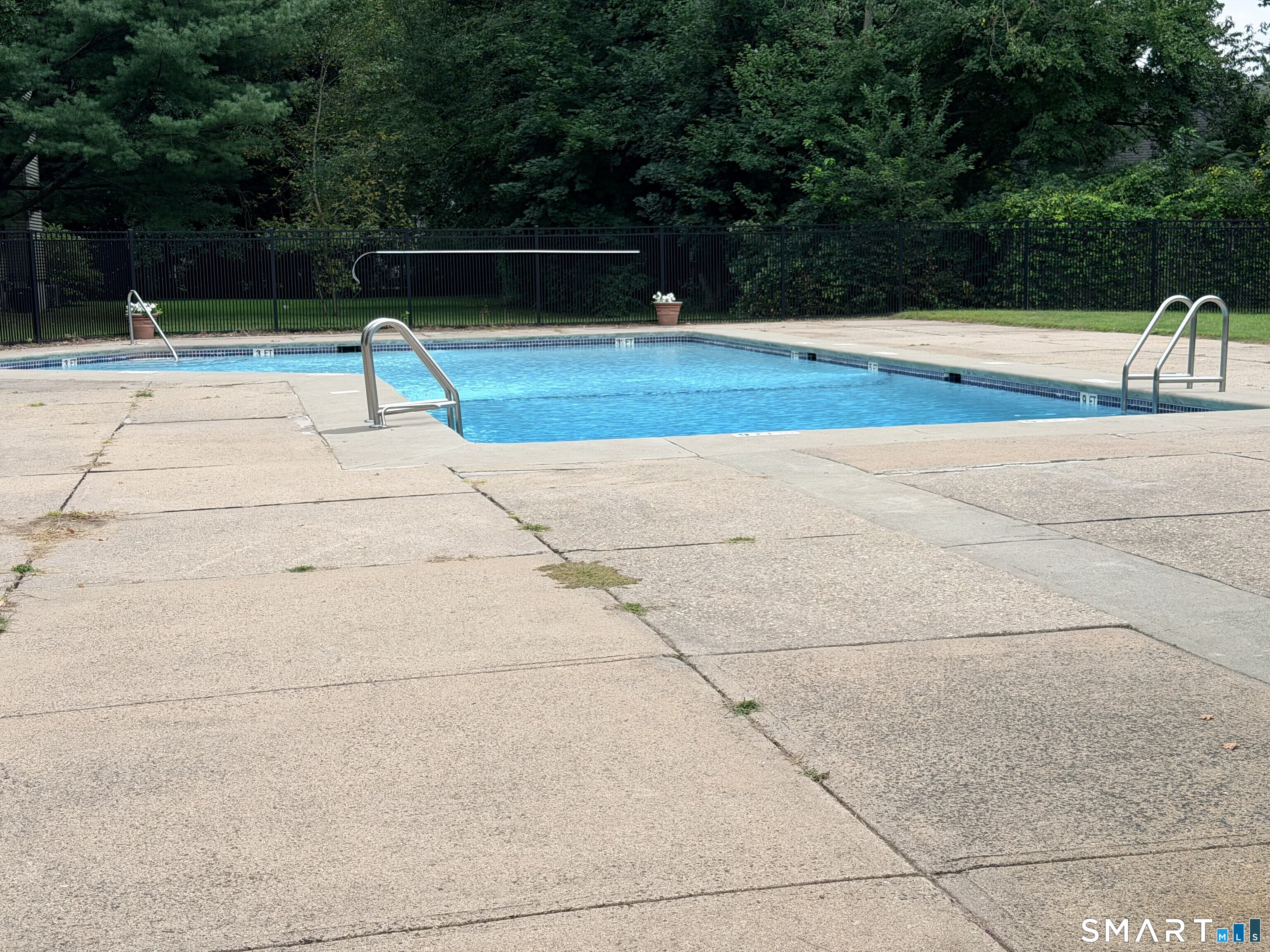 17 Greenbriar Drive Unit: A