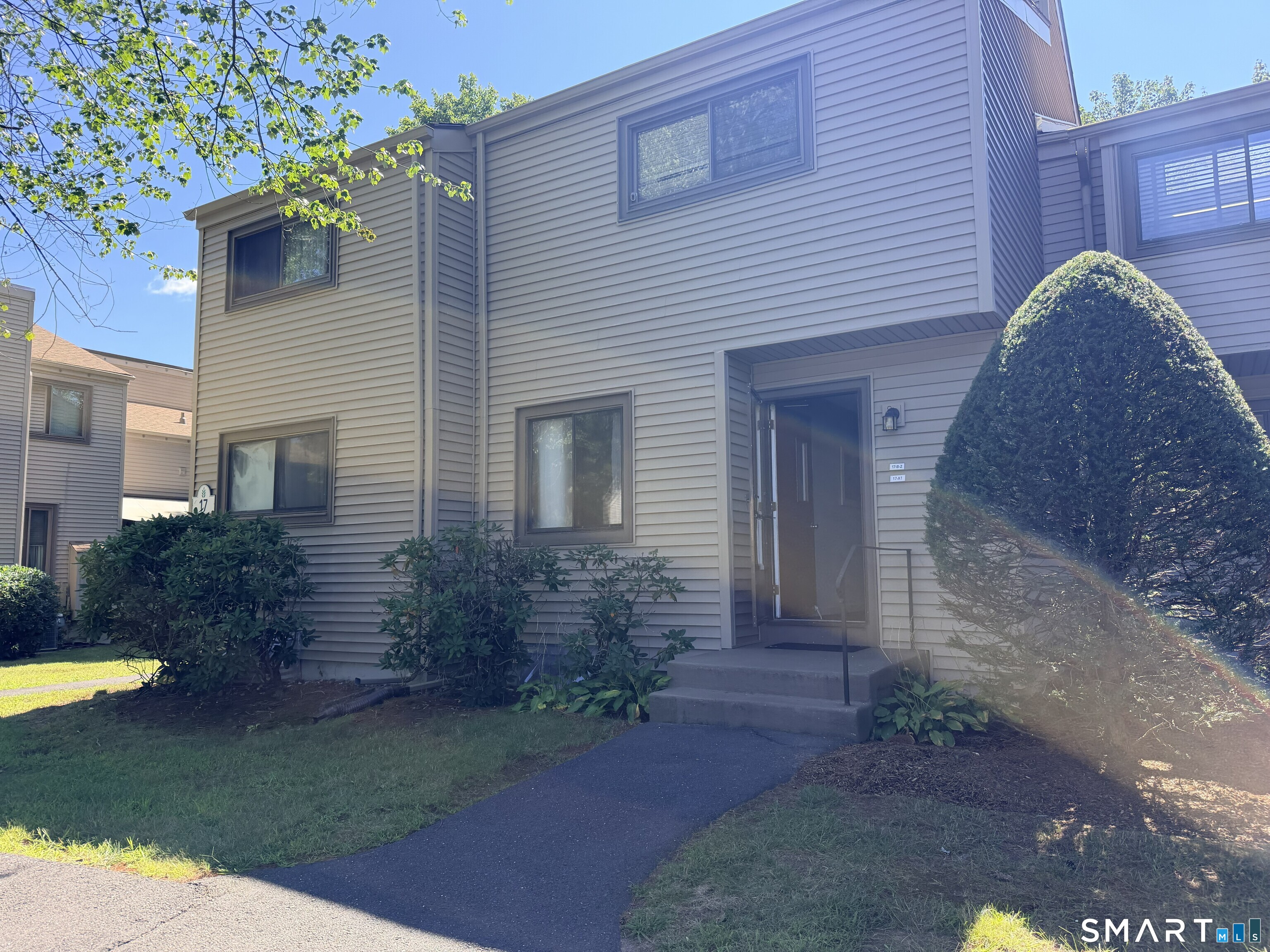 17 Greenbriar Drive Unit: A
