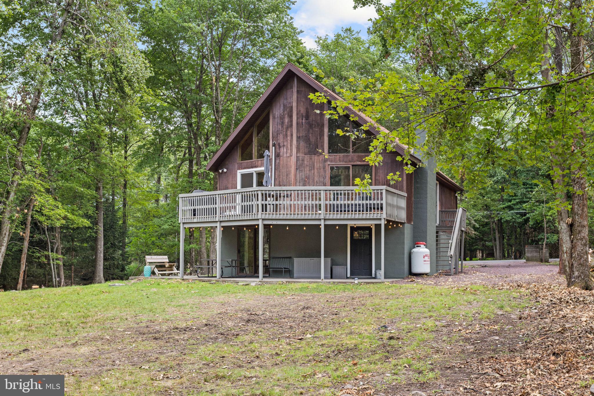 81 PINEKNOLL DRIVE