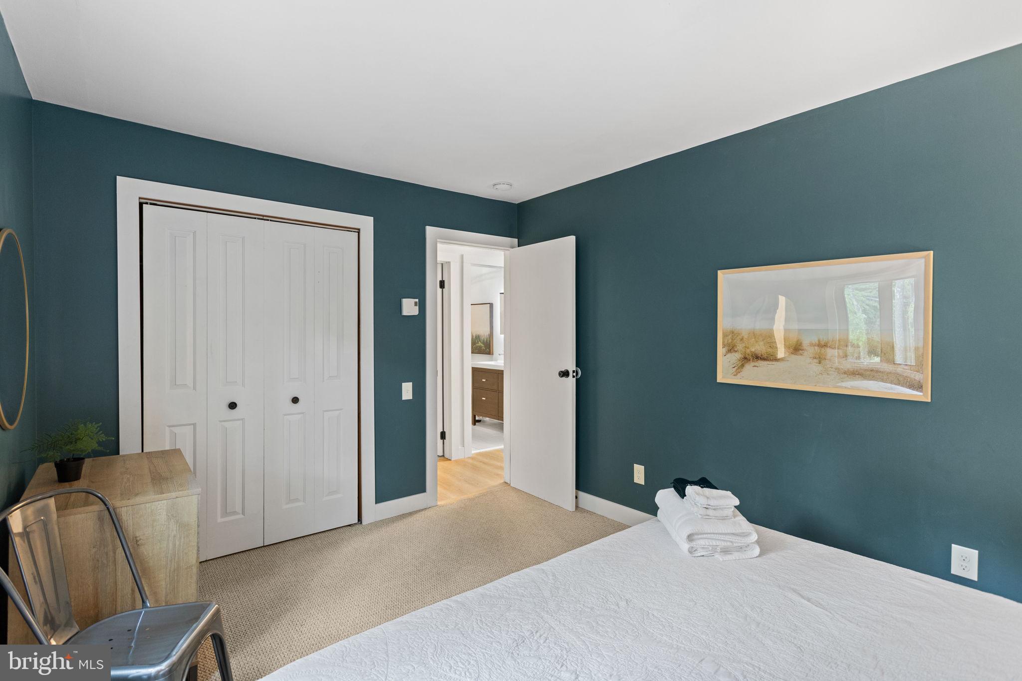 81 PINEKNOLL DRIVE